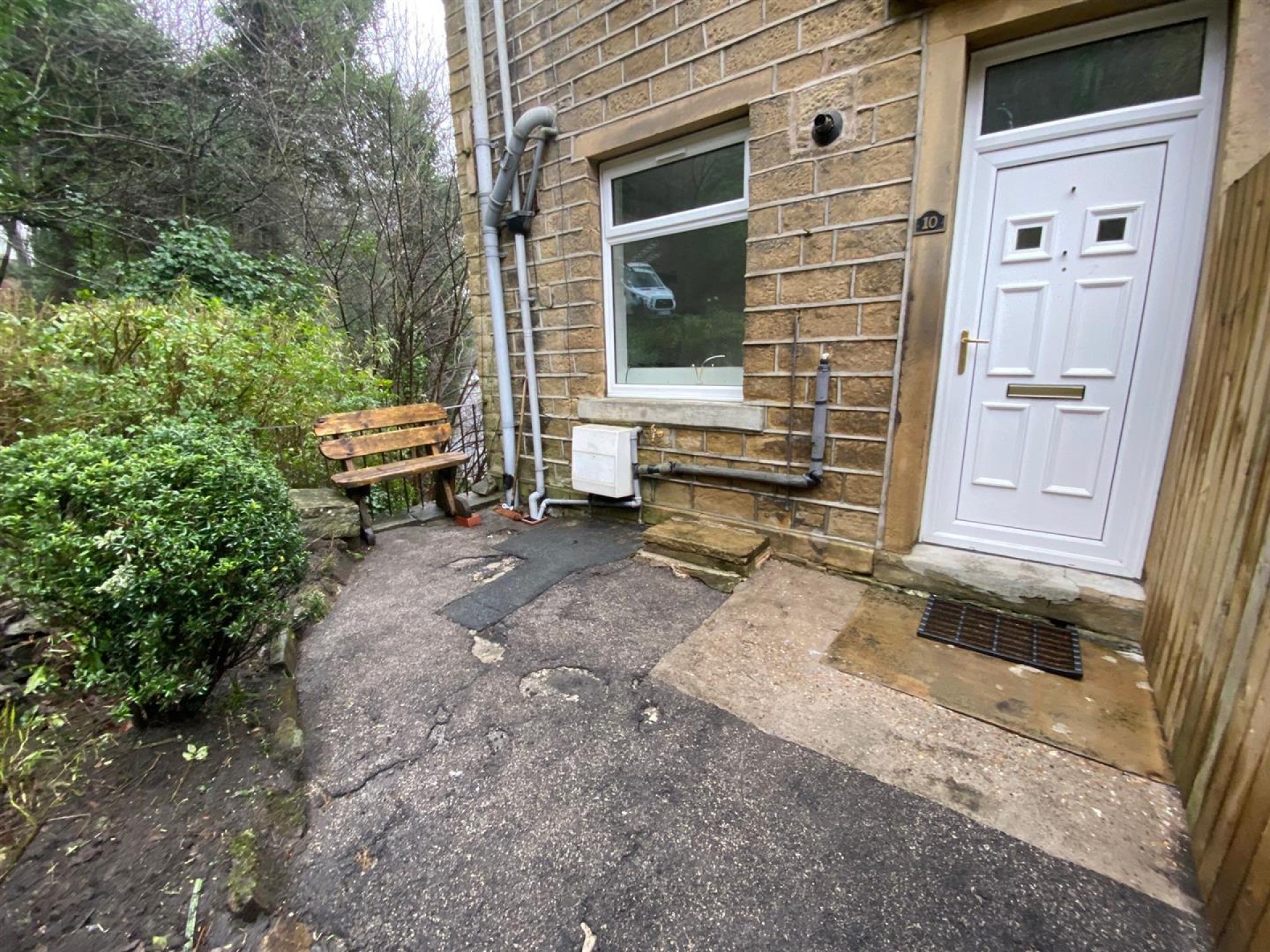 Images for Robin Hood Hill, Berry Brow, Huddersfield