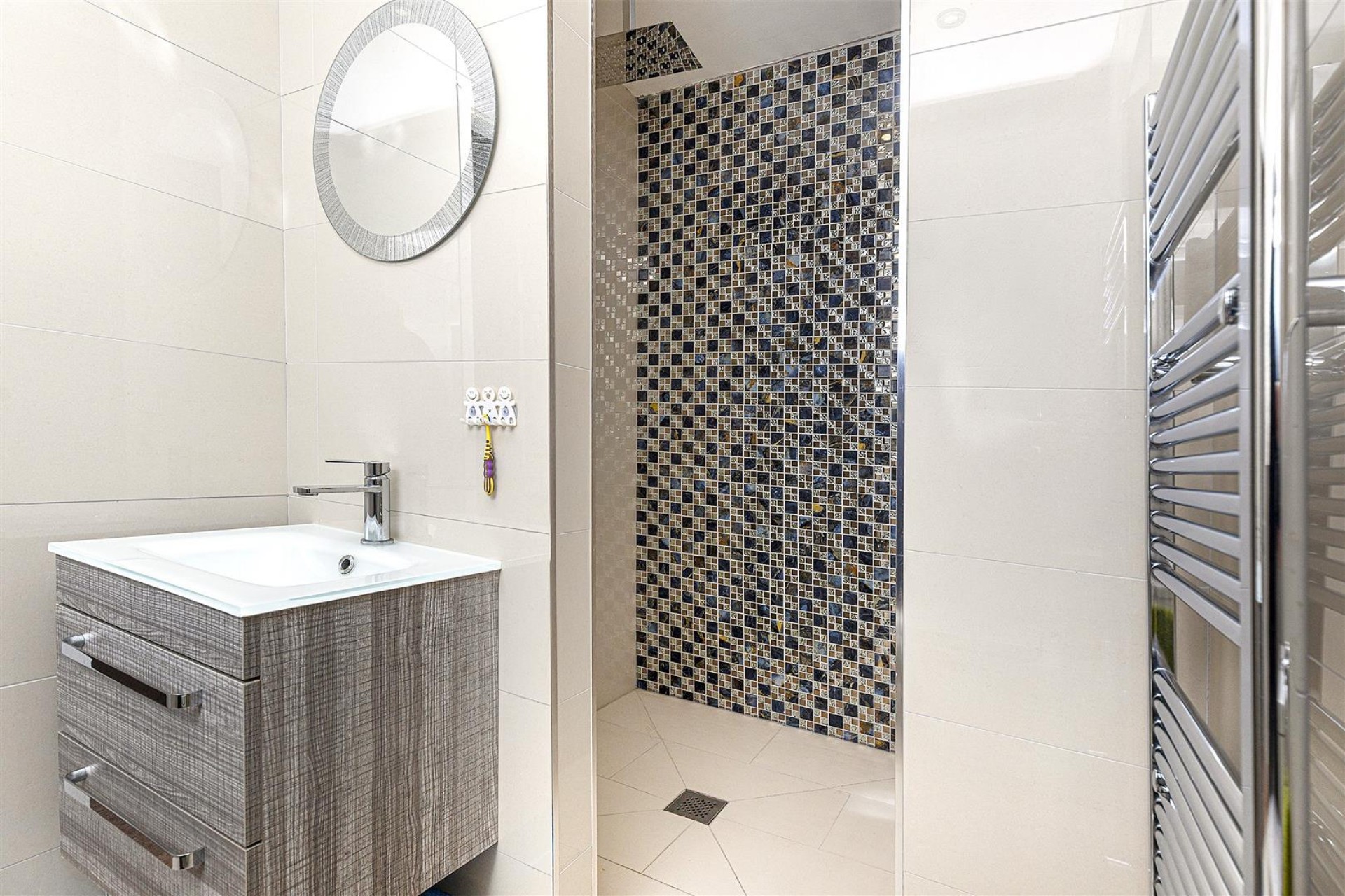 Images for Far Common Road, Mirfield