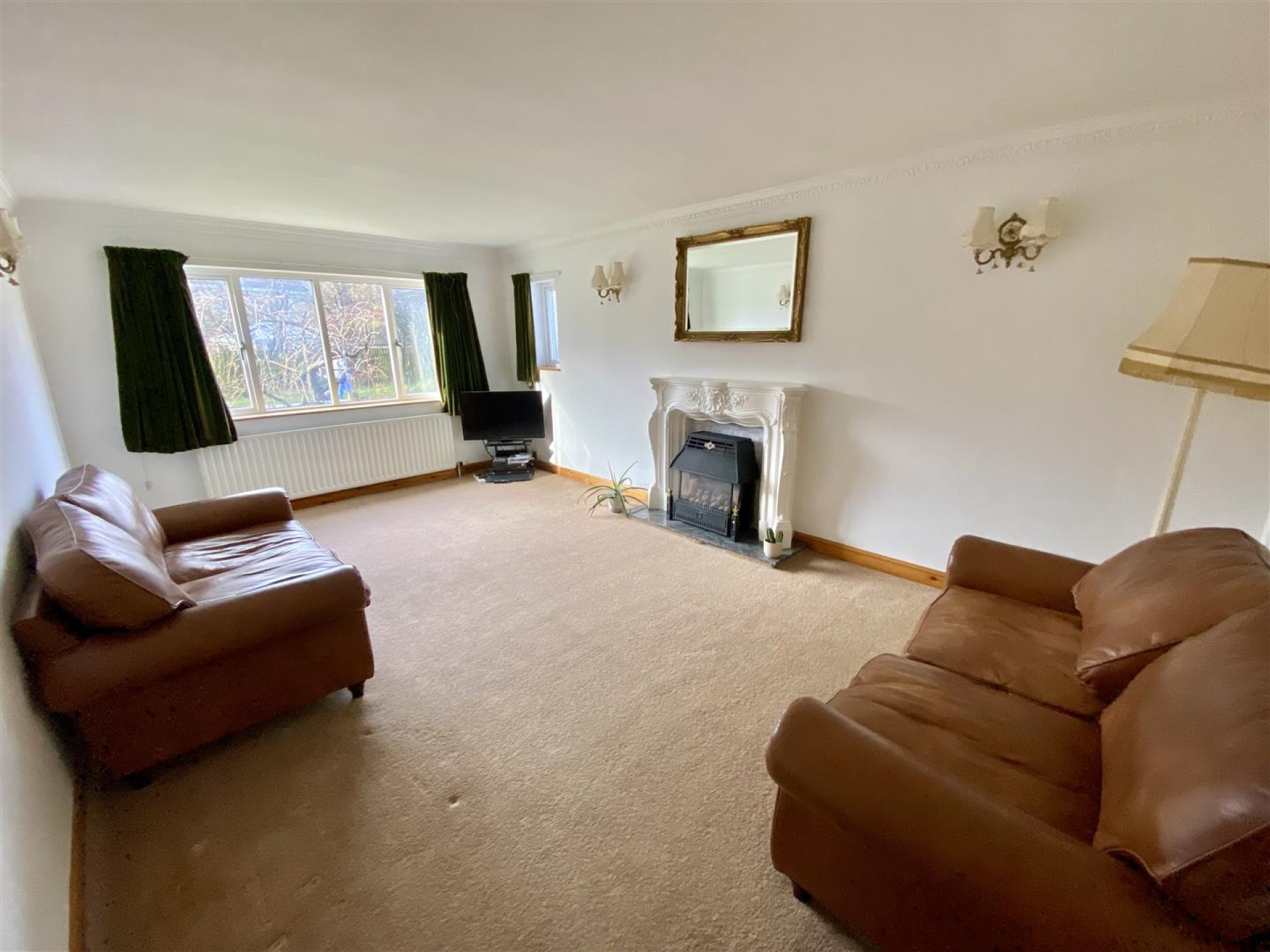 Images for Common Side, Roberttown, Liversedge