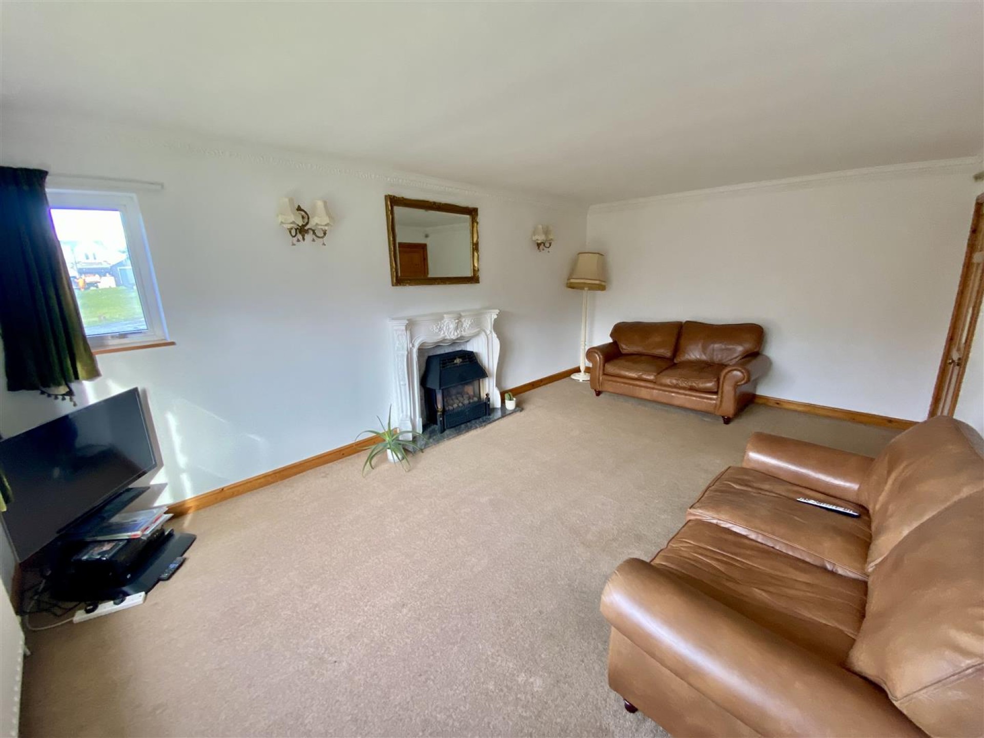 Images for Common Side, Roberttown, Liversedge