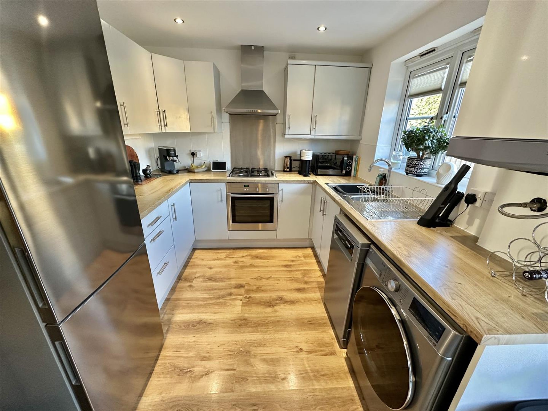 Images for Greenfield View, Carlinghow, Batley