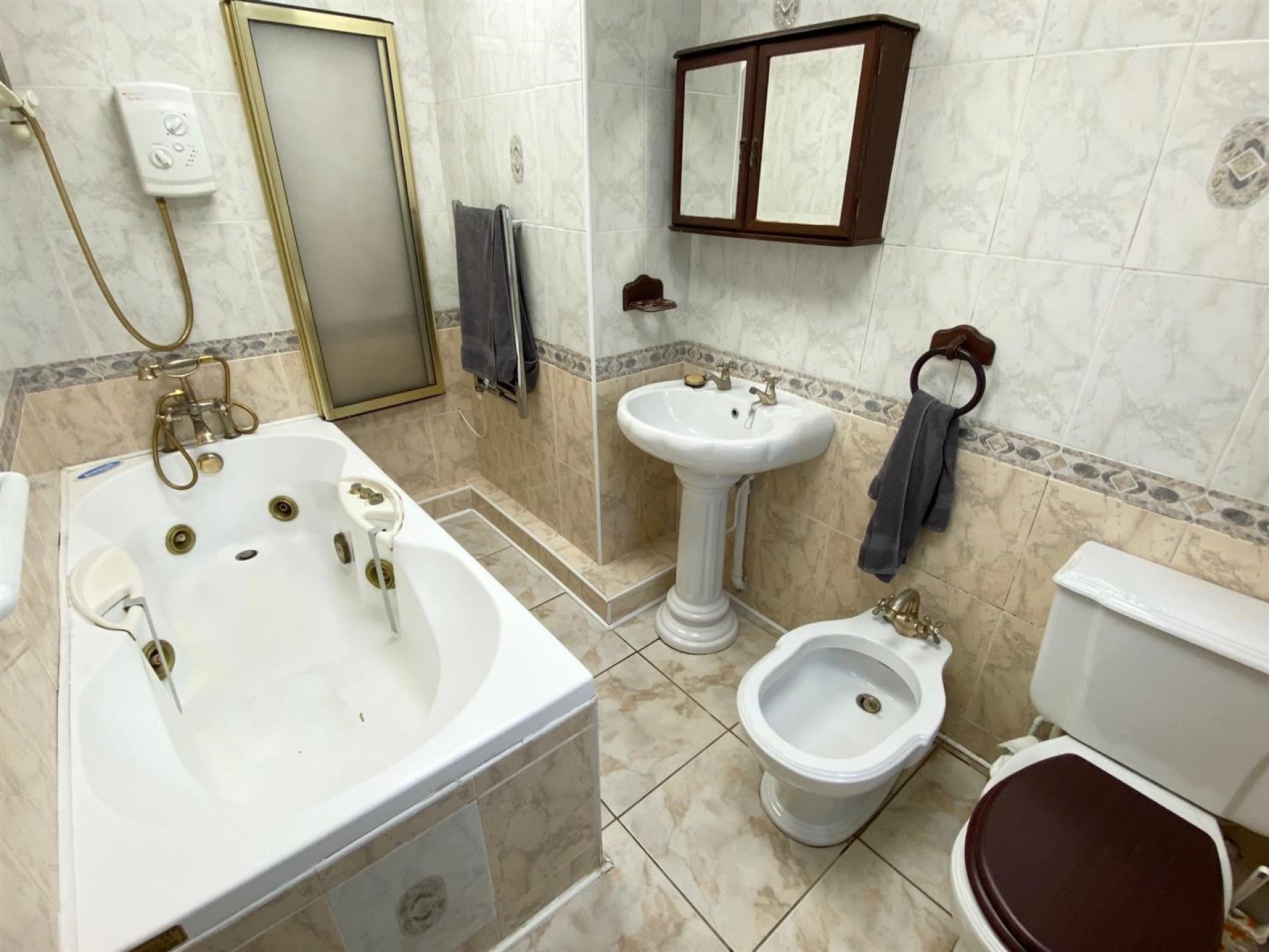 Images for 15 Back Green, Outlane