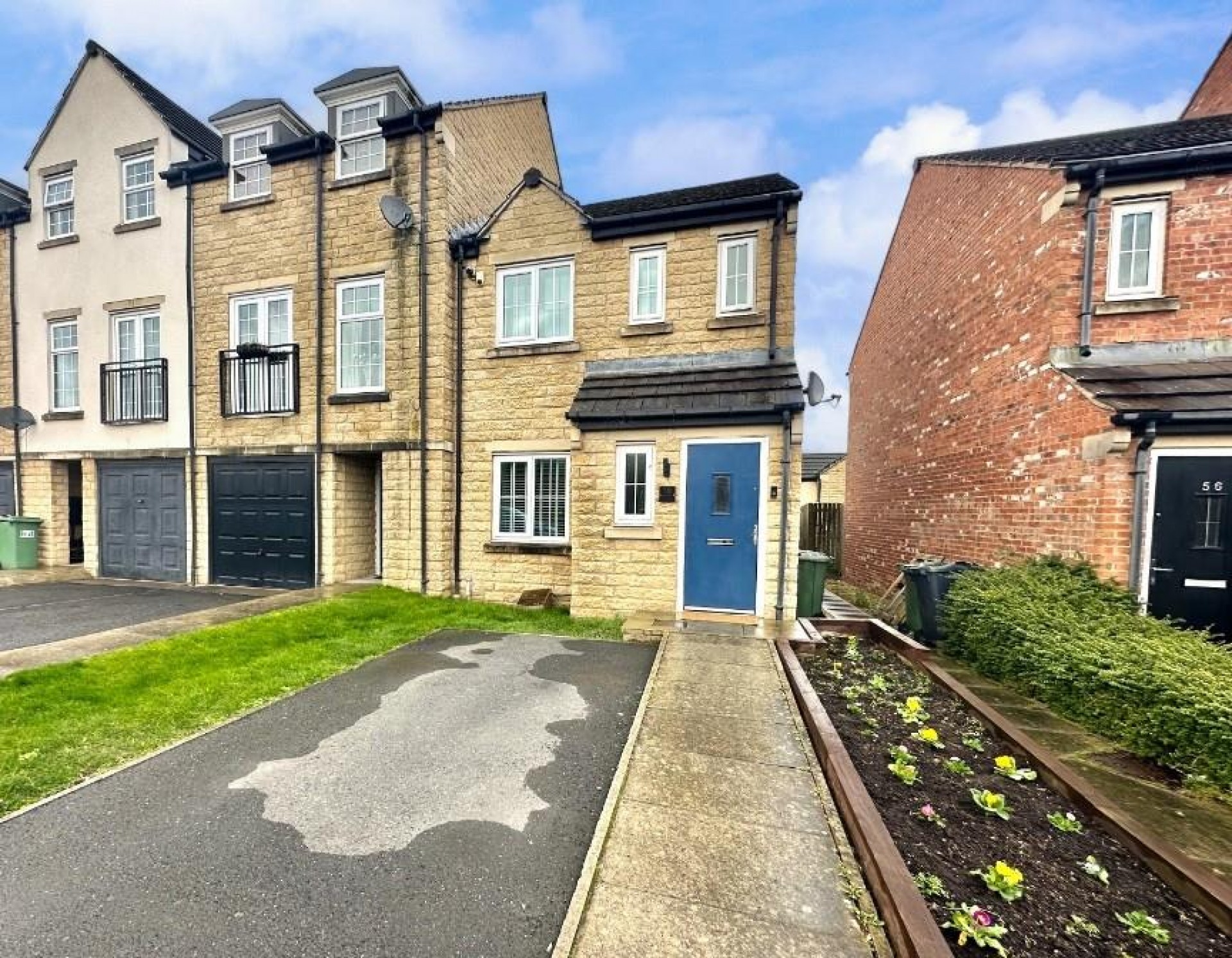 Images for Calder View, Mirfield