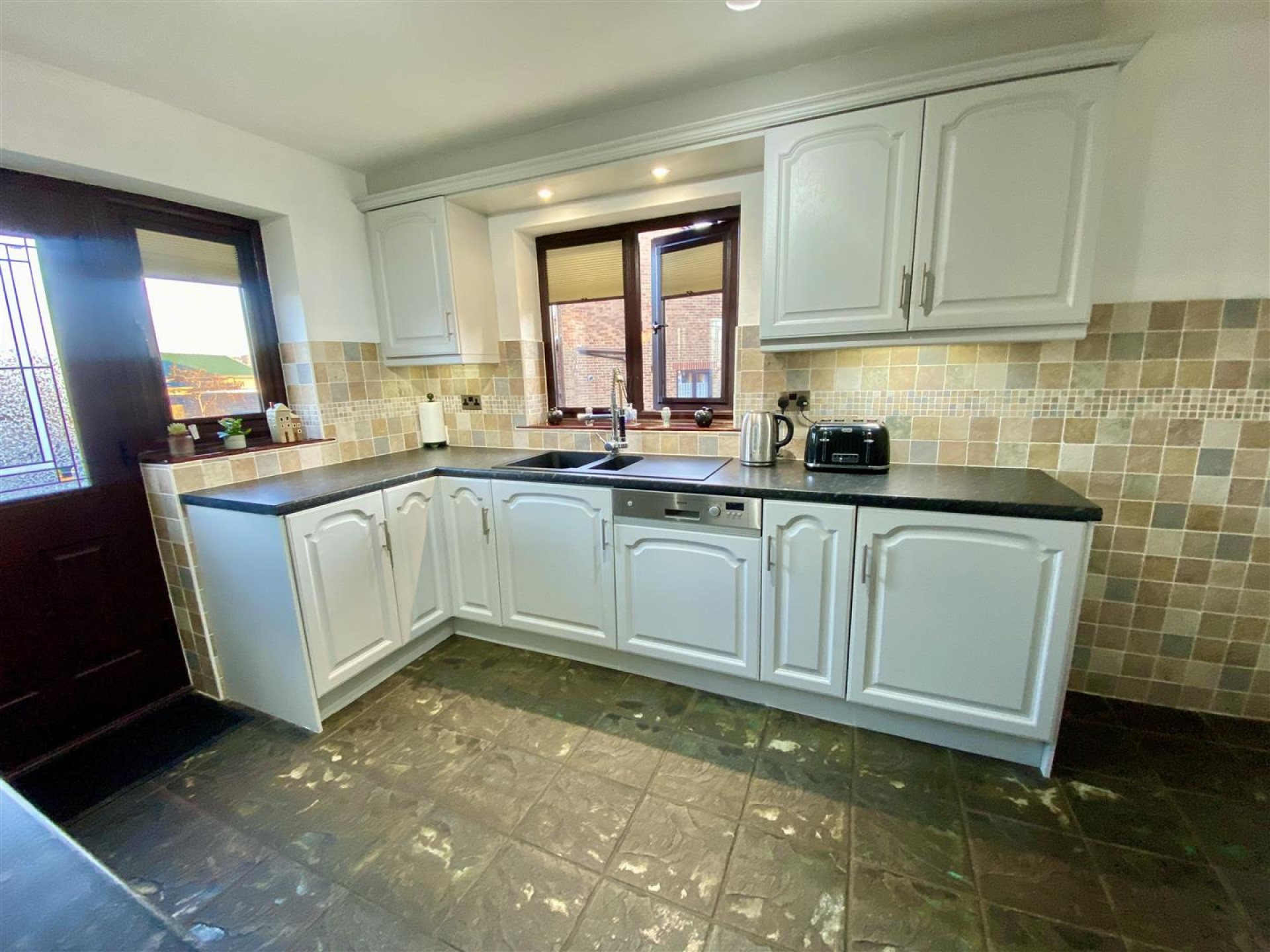 Images for Headlands Road, Liversedge