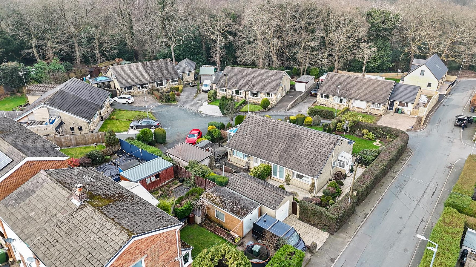 Images for Poplar Avenue, Thongsbridge, Holmfirth