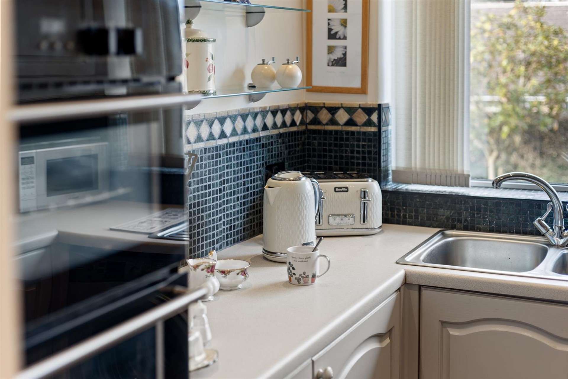 Images for Poplar Avenue, Thongsbridge, Holmfirth