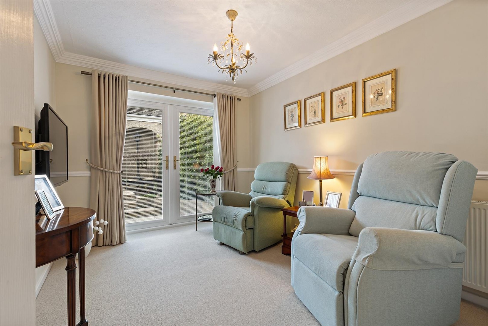 Images for Poplar Avenue, Thongsbridge, Holmfirth