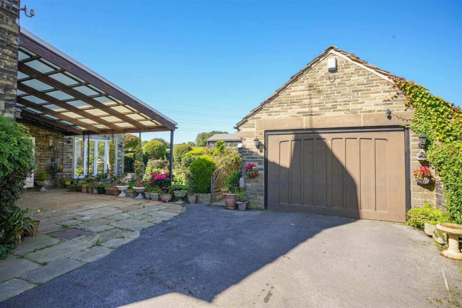 Images for Stonecroft, Church Lane, Southowram, Halifax