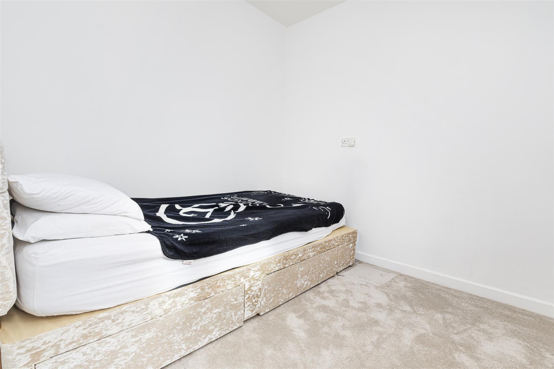 Images for Westfield Lane, Emley, Huddersfield