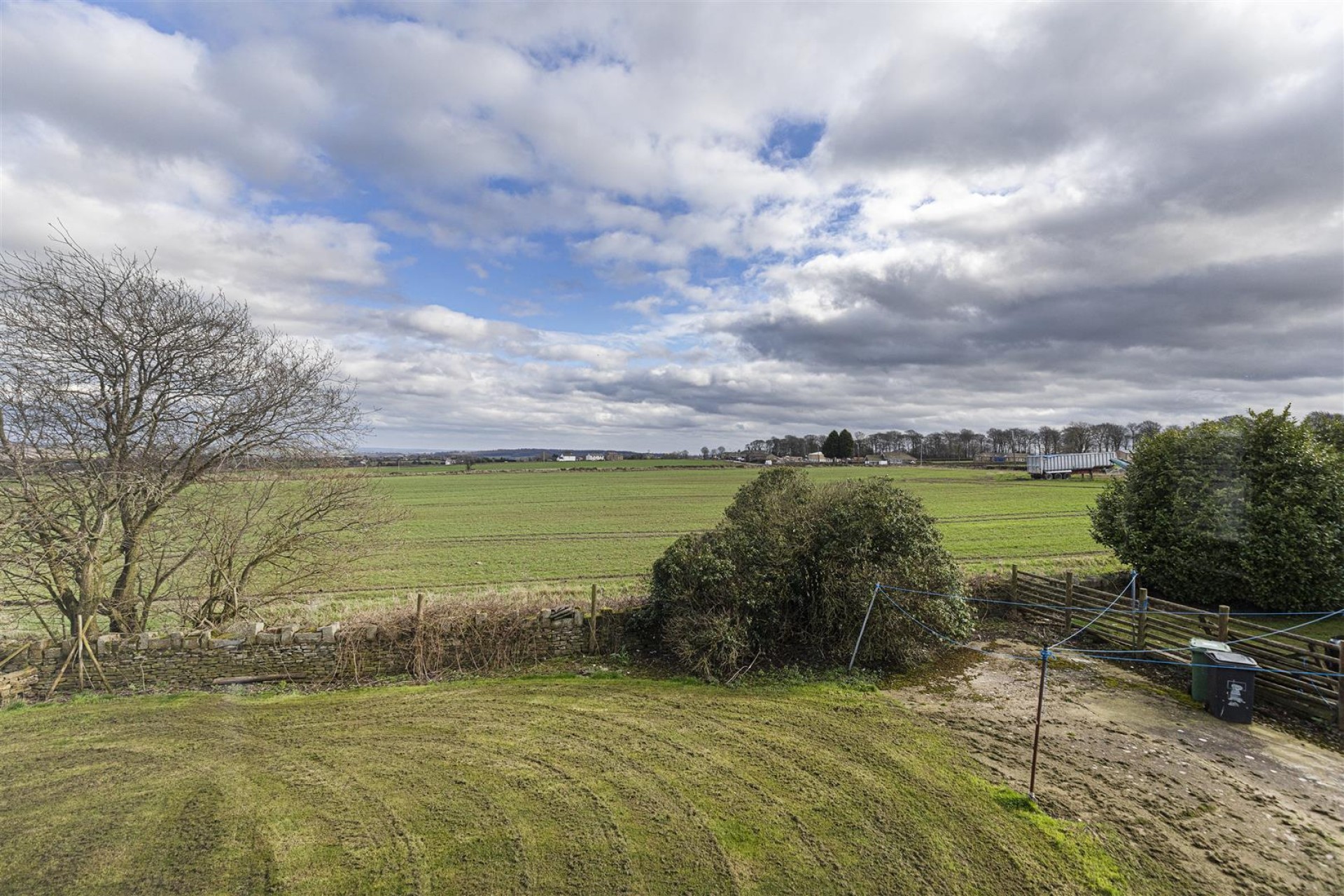 Images for Westfield Lane, Emley, Huddersfield