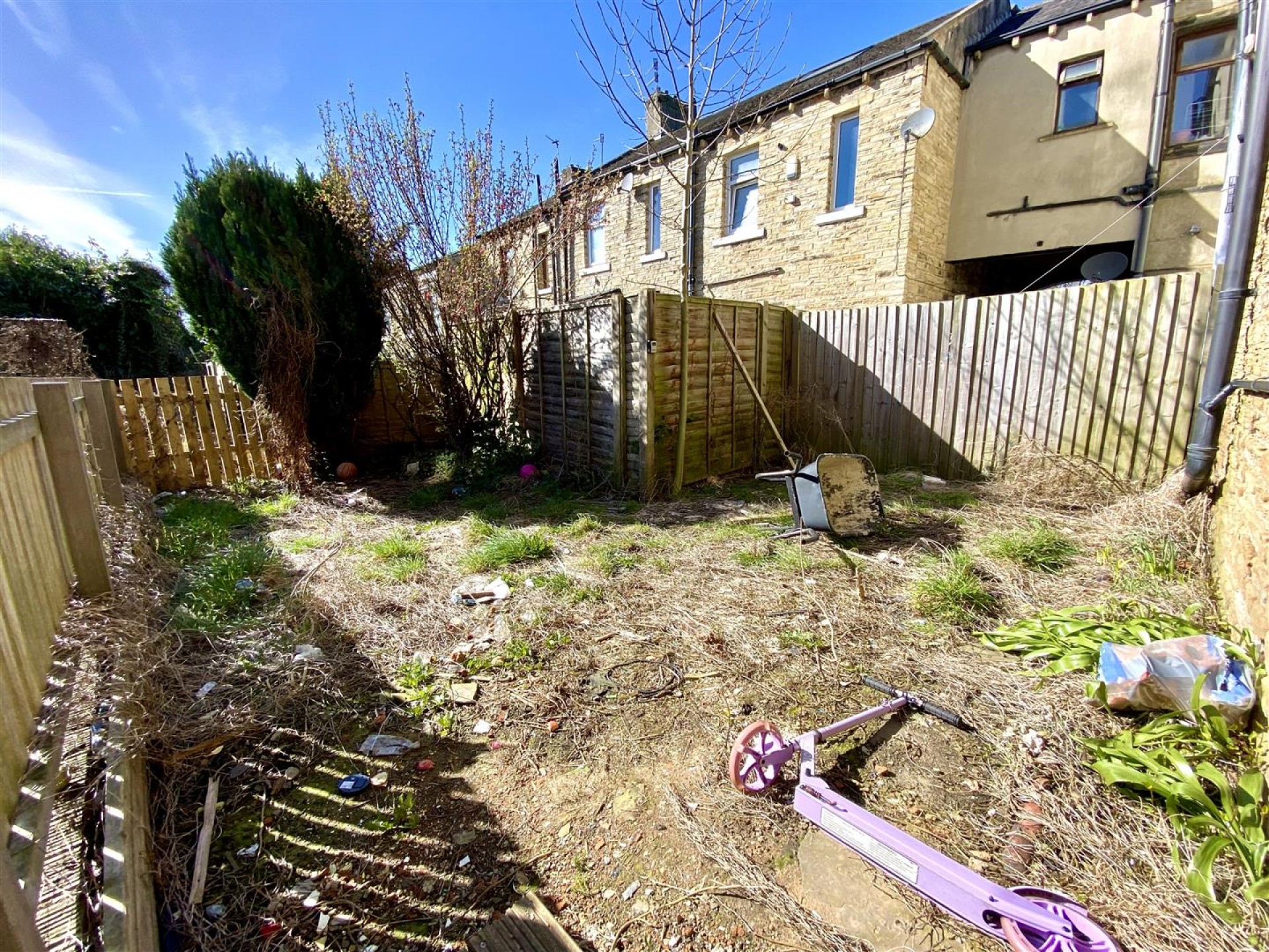 Images for Trevelyan Street, Moldgreen, Huddersfield