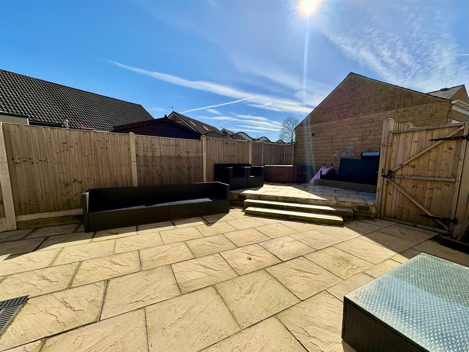 Images for Oliver Meadows, Lower Edge, Elland