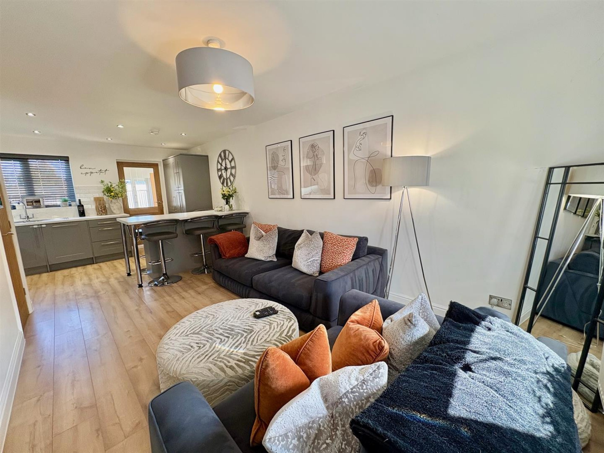 Images for Oliver Meadows, Lower Edge, Elland