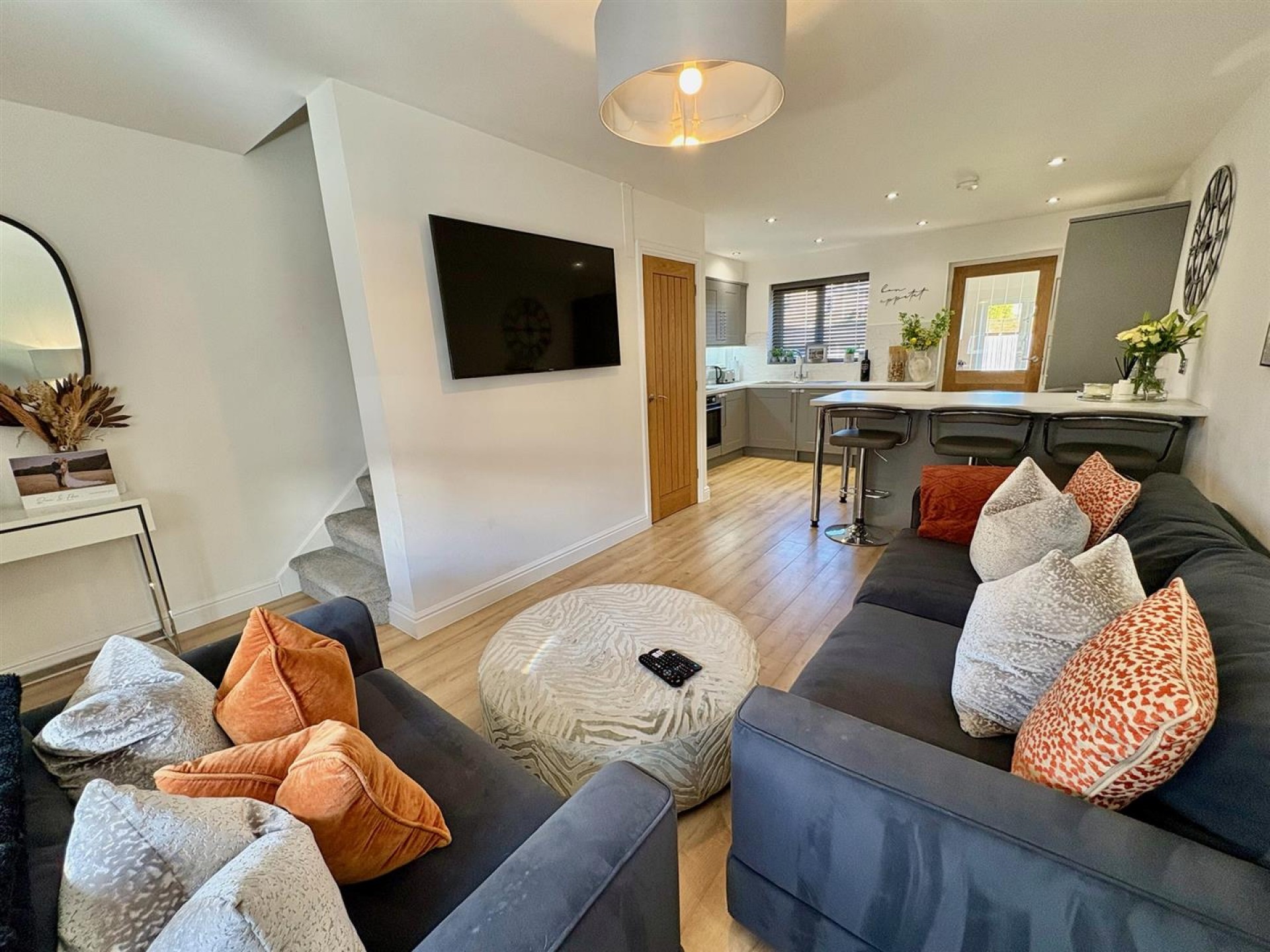 Images for Oliver Meadows, Lower Edge, Elland