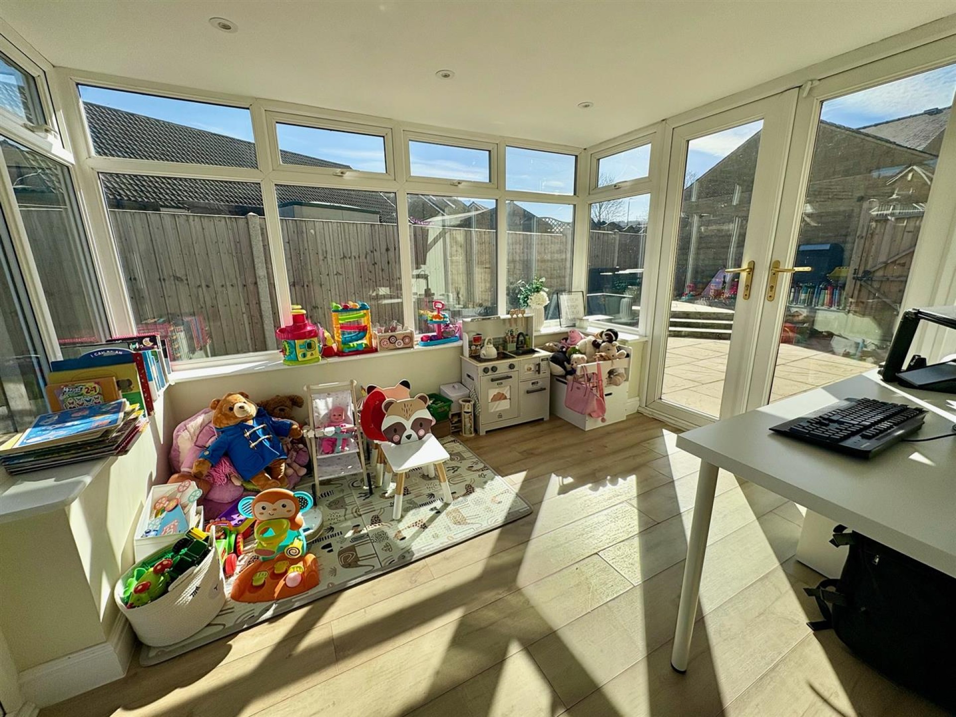 Images for Oliver Meadows, Lower Edge, Elland