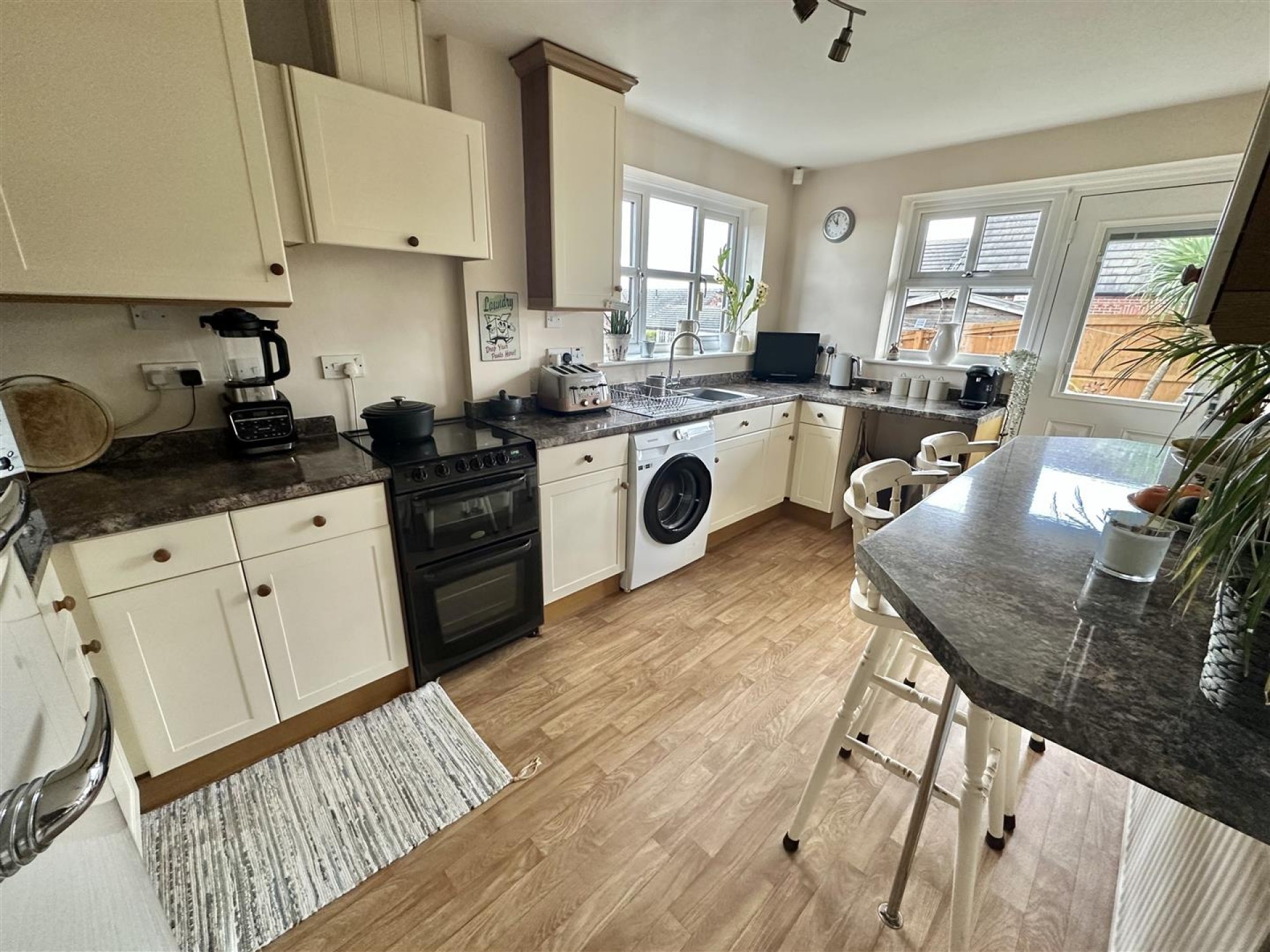 Images for Norristhorpe Lane, Liversedge