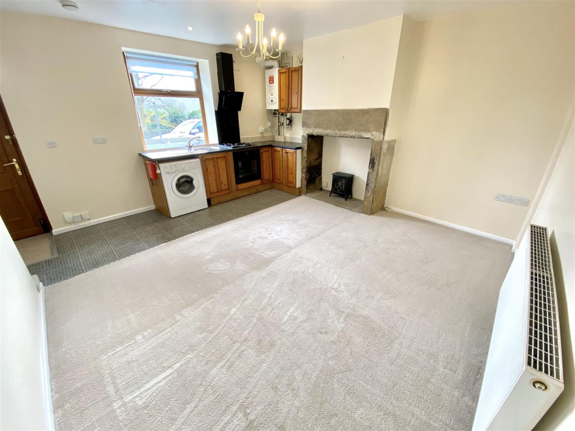 Images for Lowergate, Huddersfield