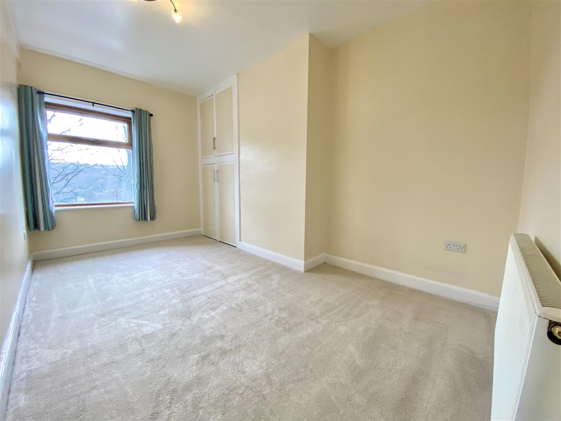 Images for Lowergate, Huddersfield