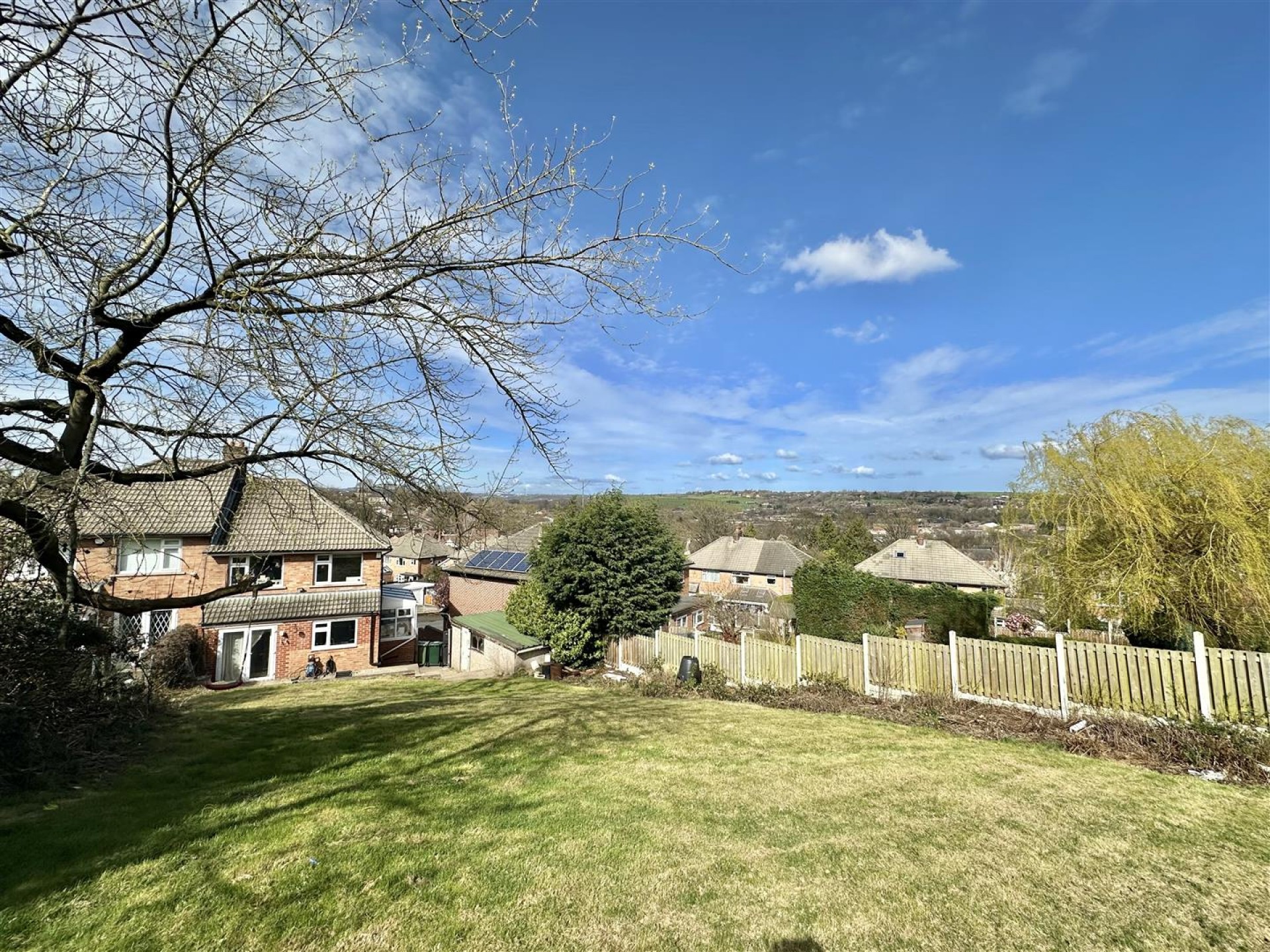 Images for Cornmill Crescent, Liversedge