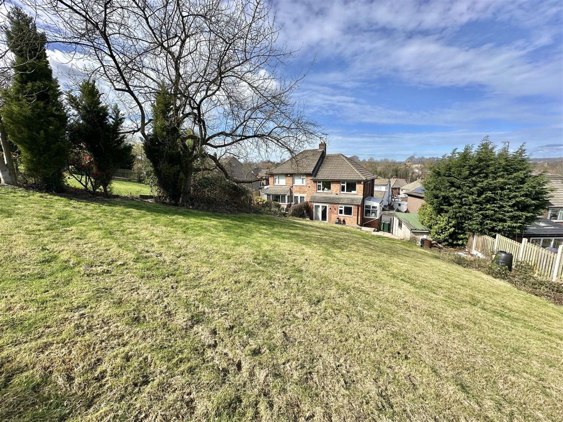 Images for Cornmill Crescent, Liversedge