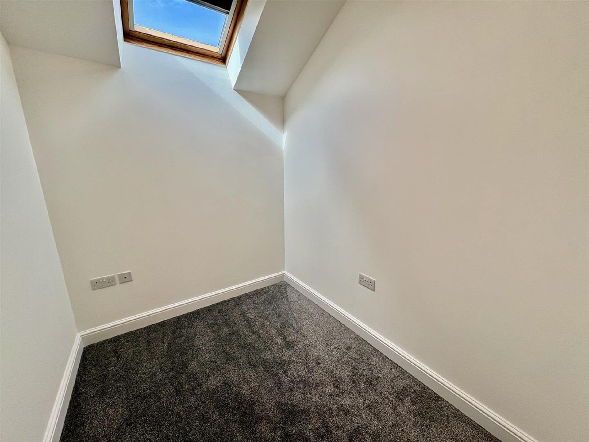 Images for Sandhall Green, Halifax