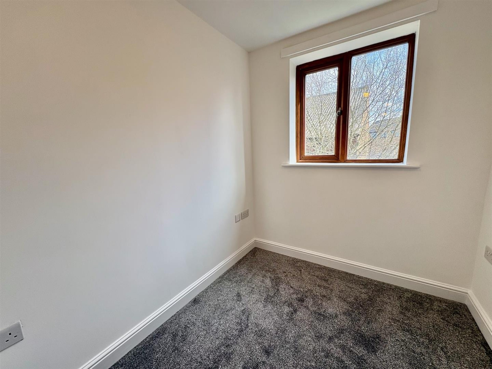 Images for Sandhall Green, Halifax