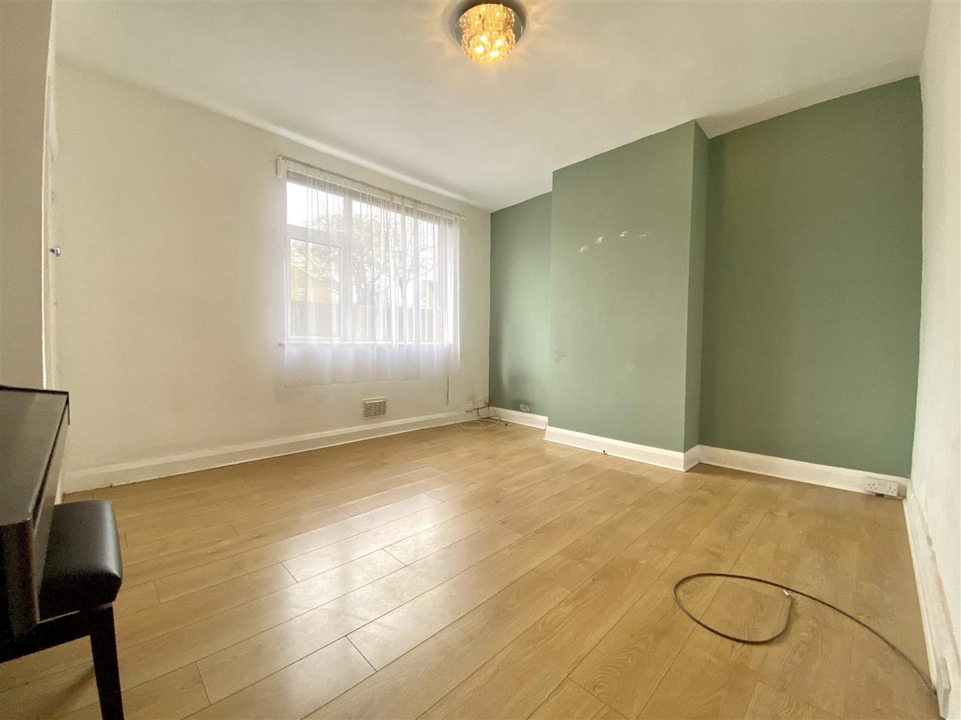 Images for Ovenden Close, Halifax