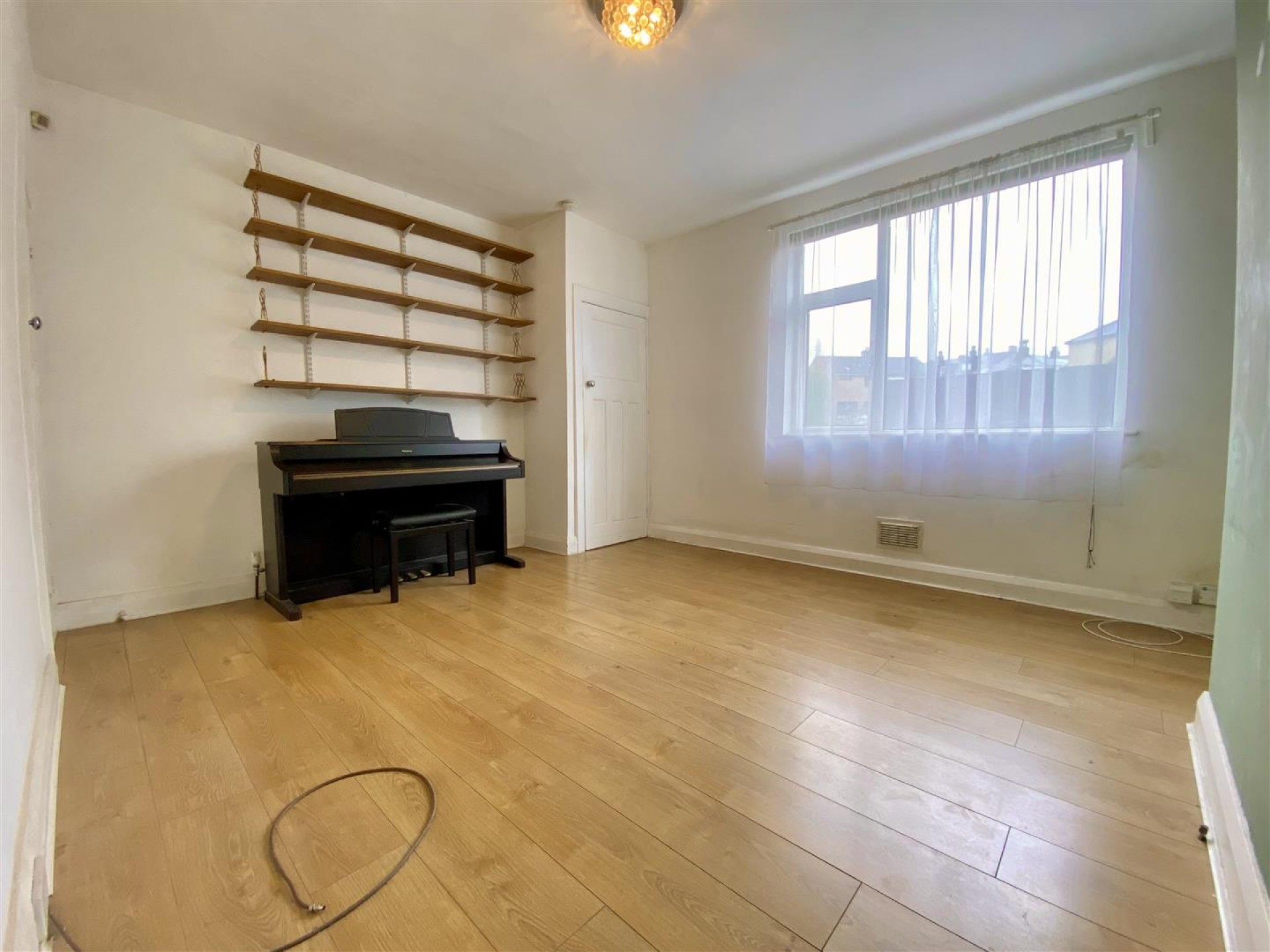 Images for Ovenden Close, Halifax