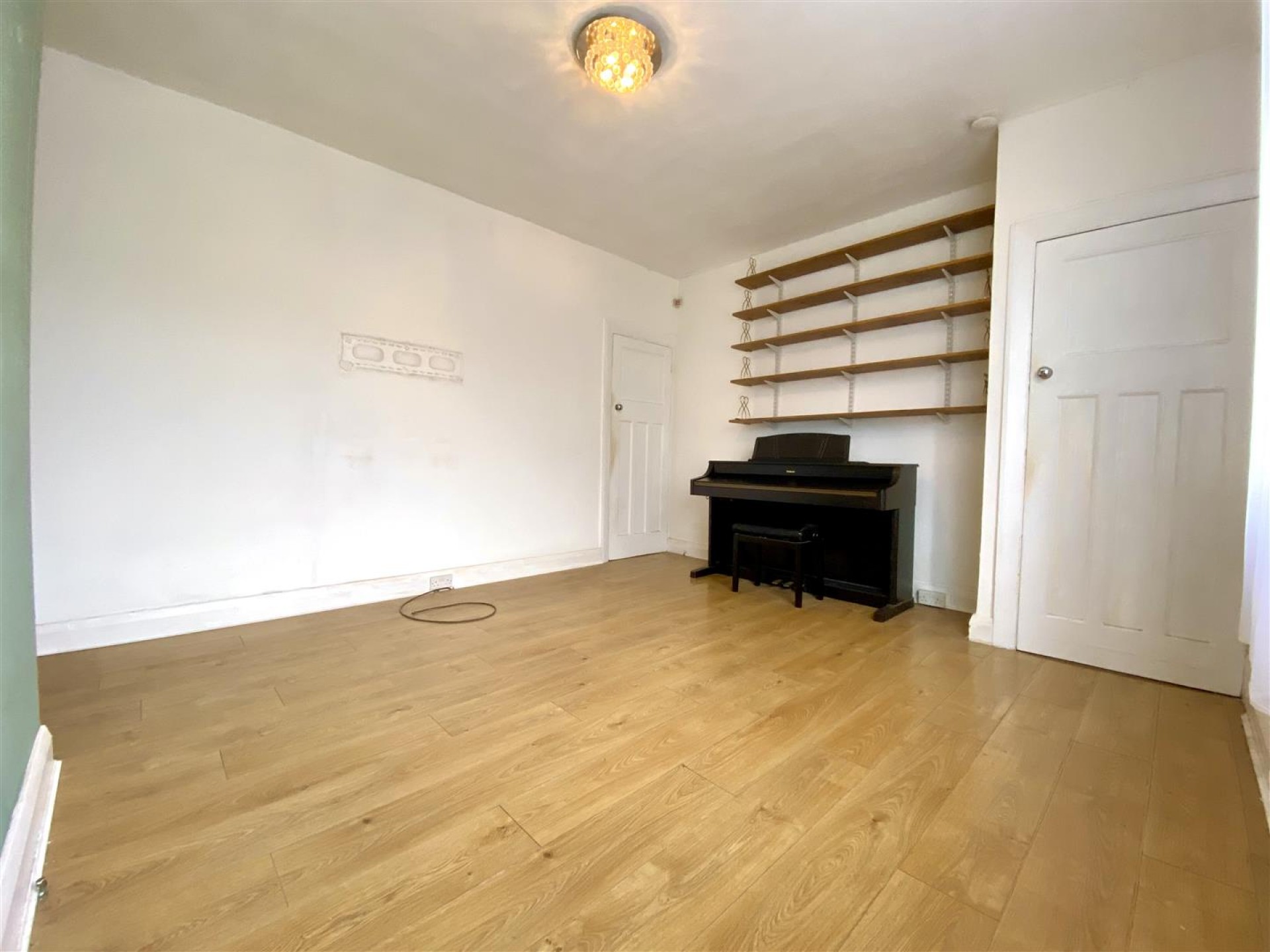 Images for Ovenden Close, Halifax