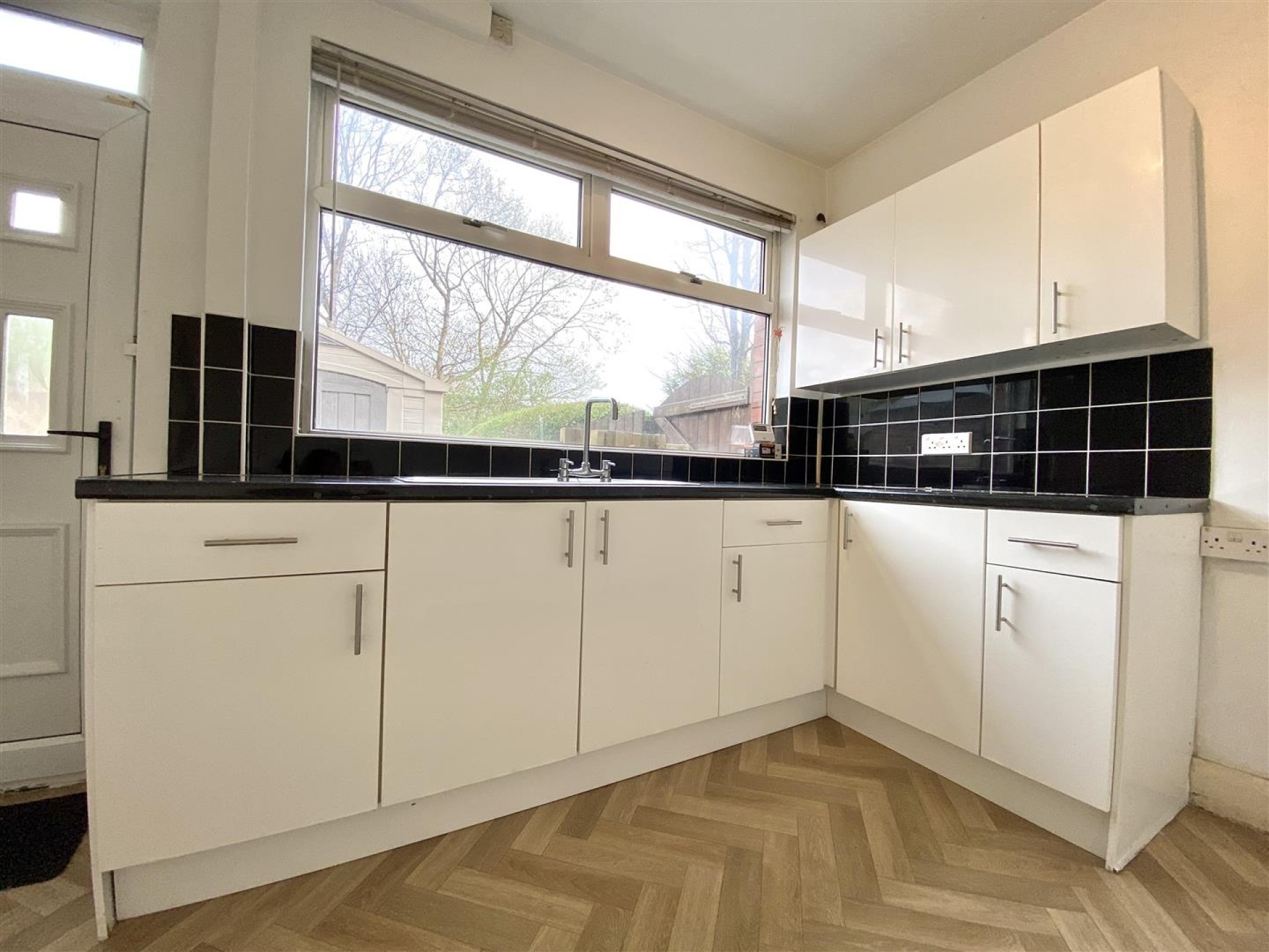 Images for Ovenden Close, Halifax