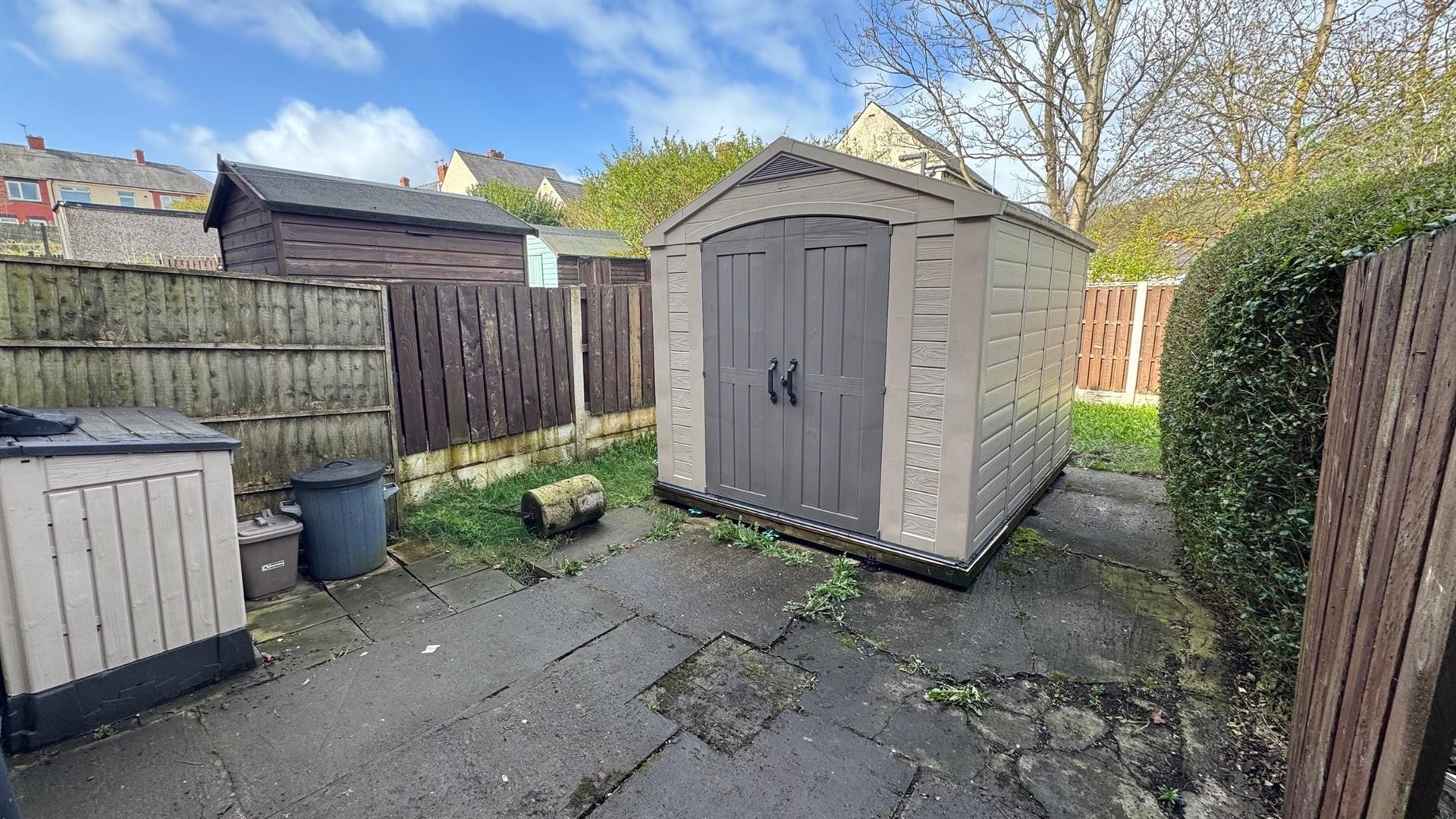 Images for Ovenden Close, Halifax