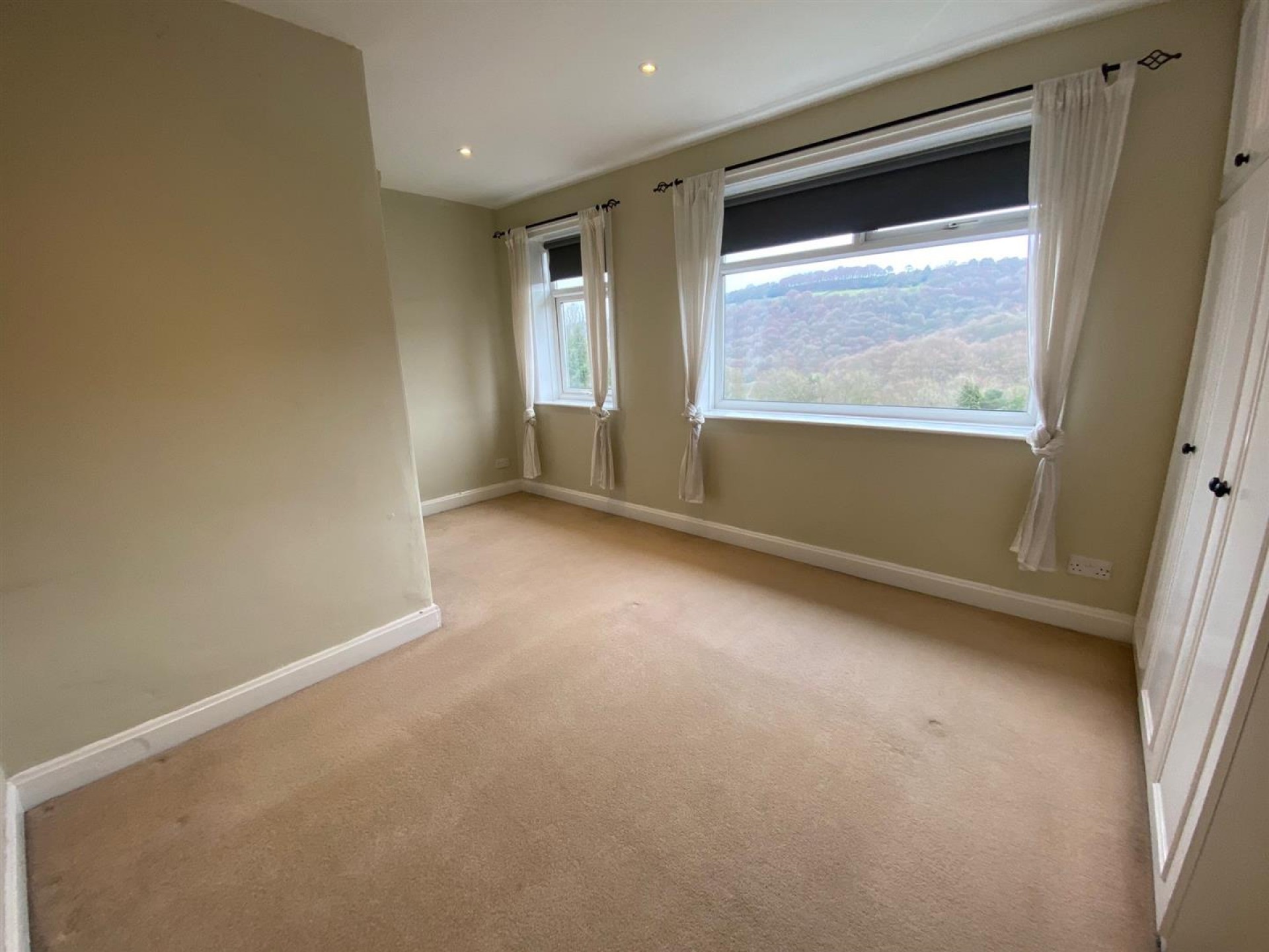 Images for Overdale, Triangle, Halifax