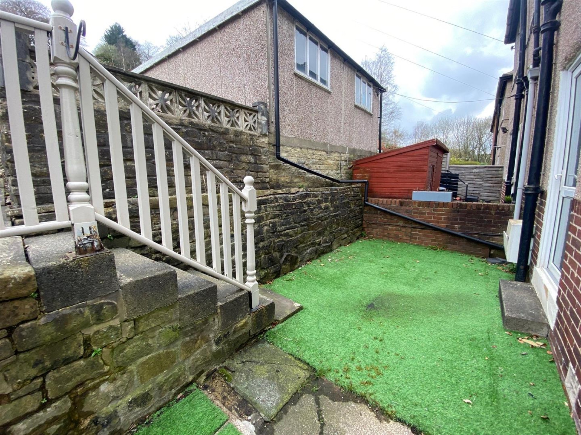 Images for Overdale, Triangle, Halifax