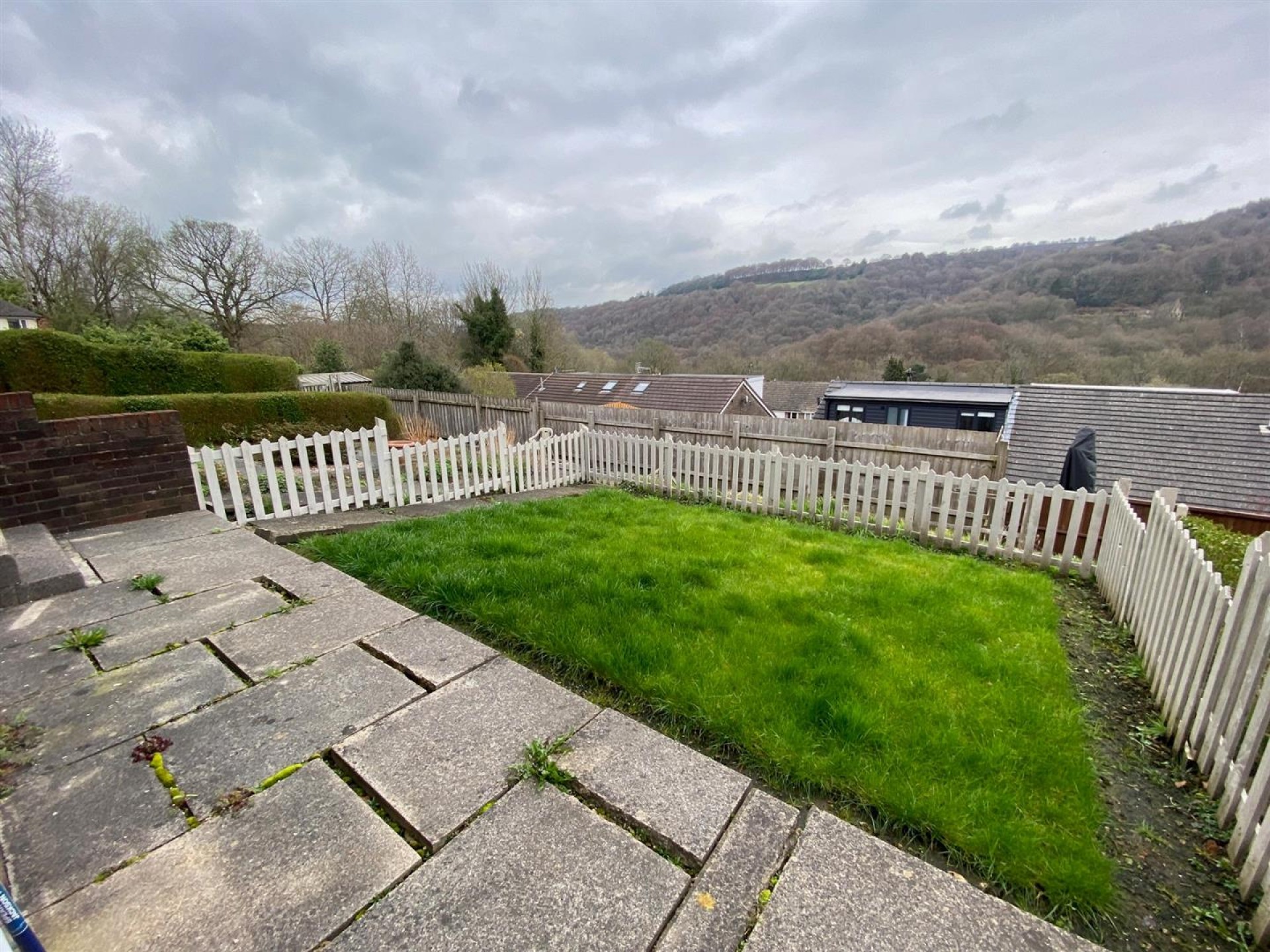 Images for Overdale, Triangle, Halifax