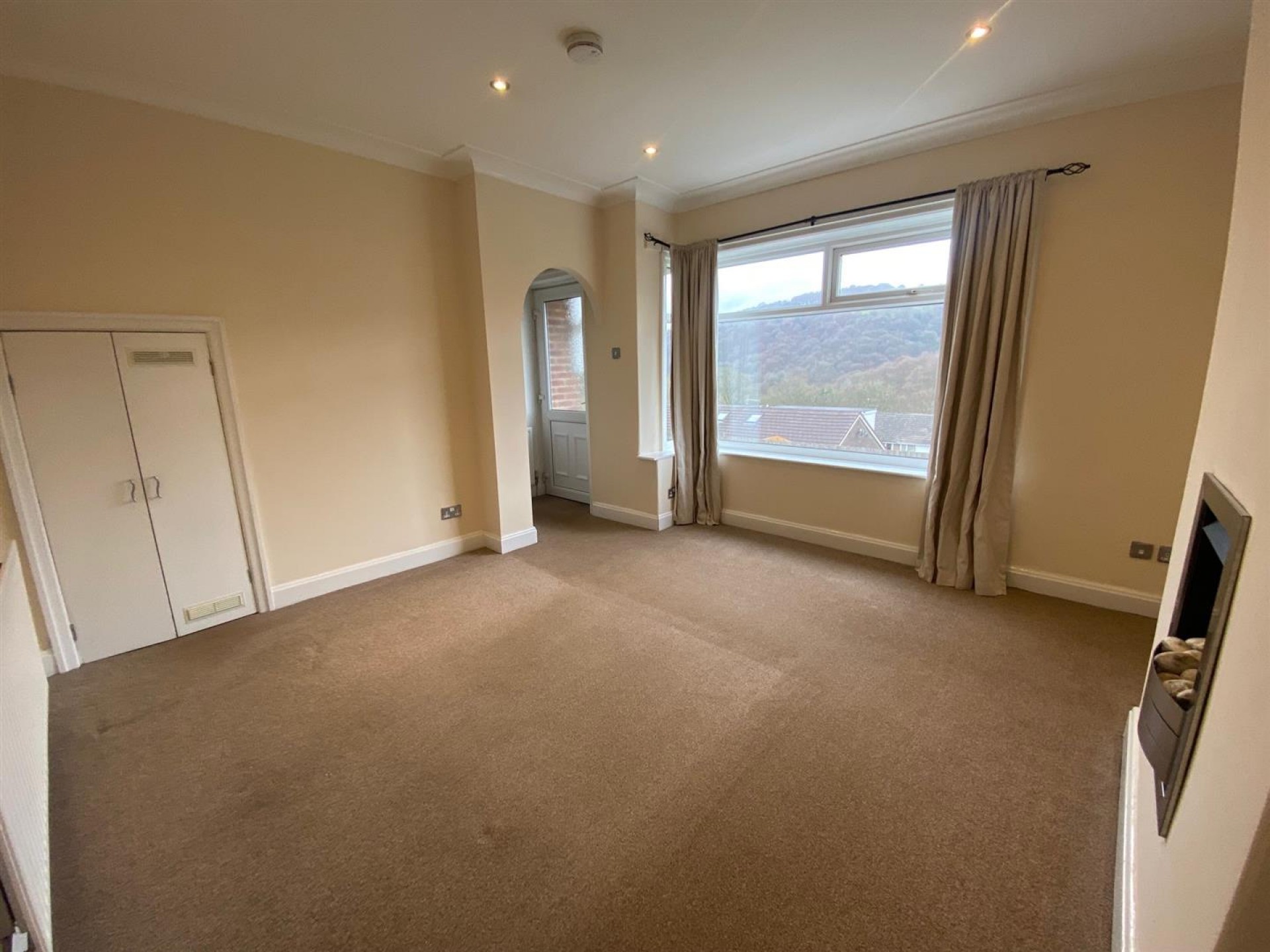 Images for Overdale, Triangle, Halifax