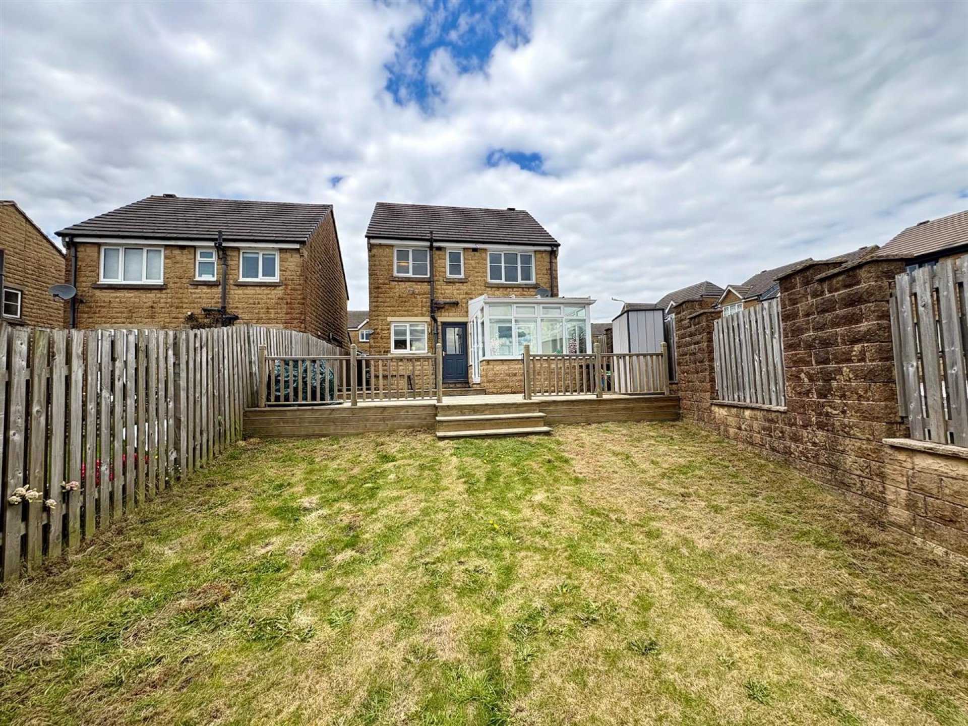 Images for Bradshaw View, Queensbury