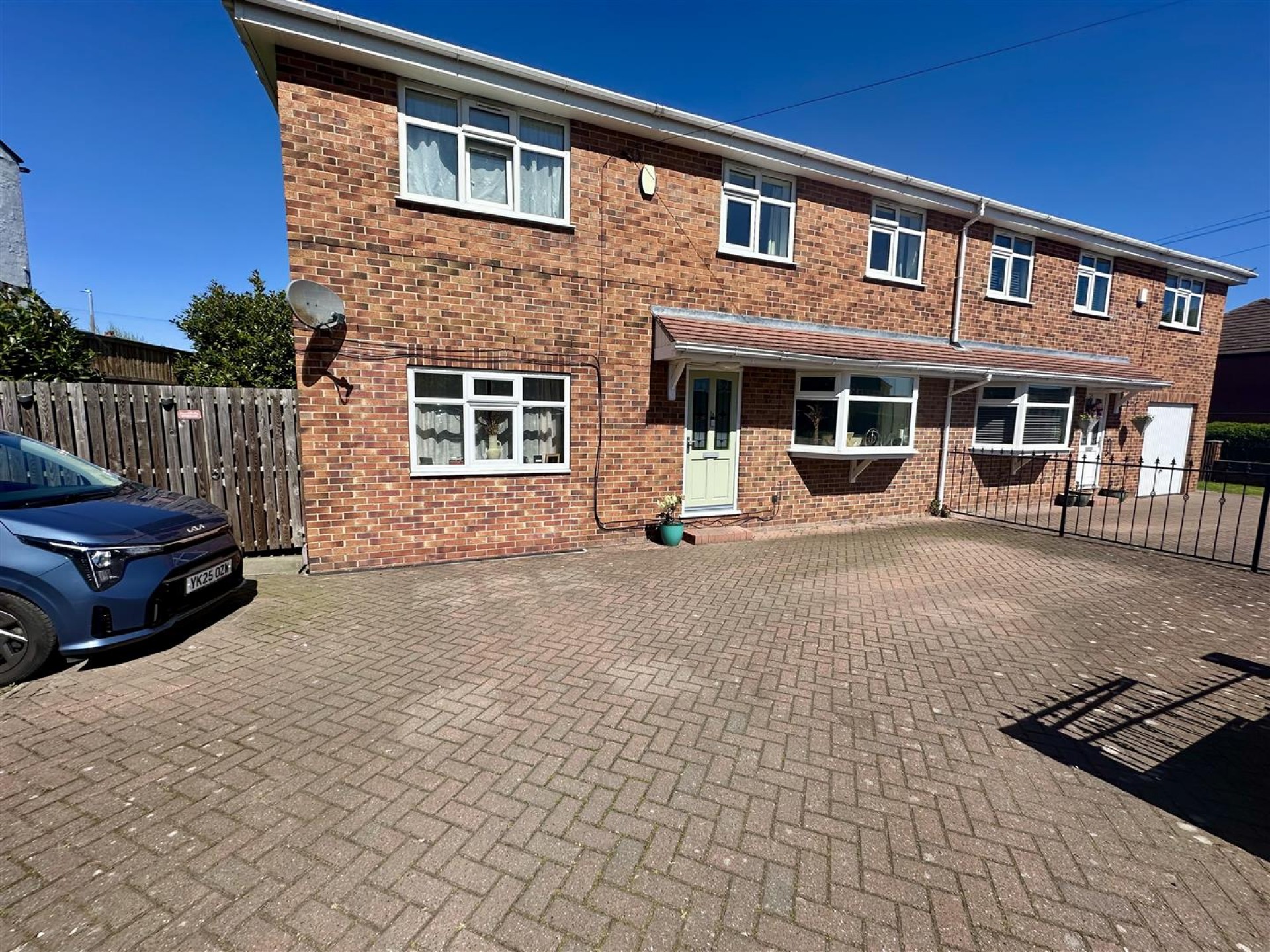 Images for Lee Green, Mirfield