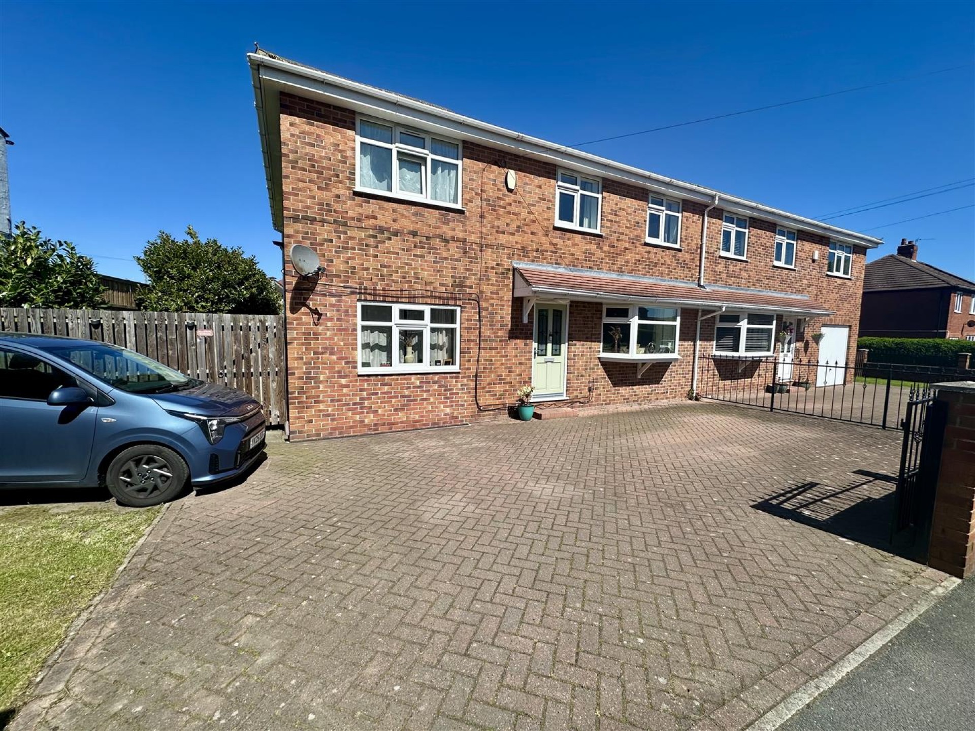 Images for Lee Green, Mirfield