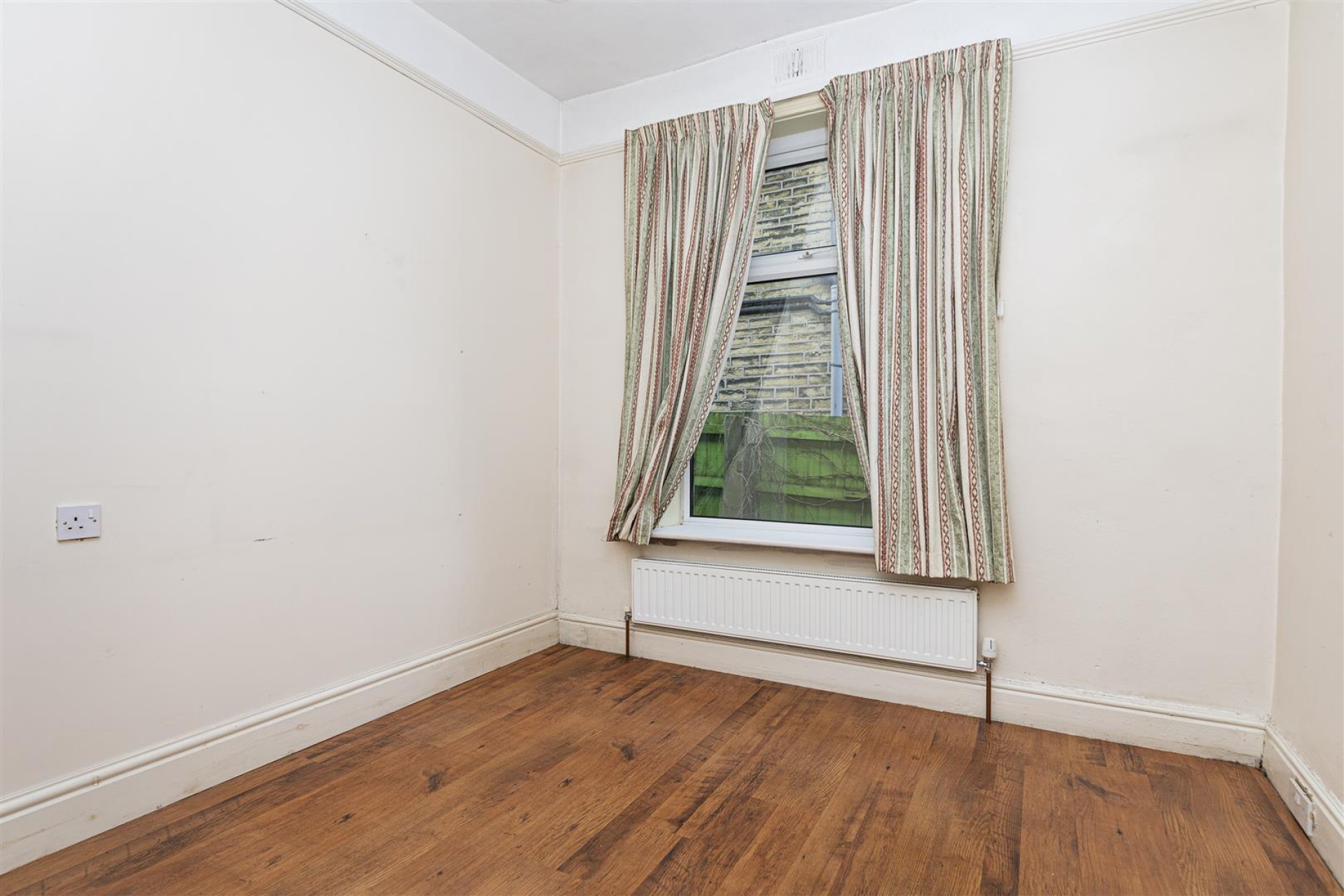 Images for Brant Avenue, Illingworth, Halifax