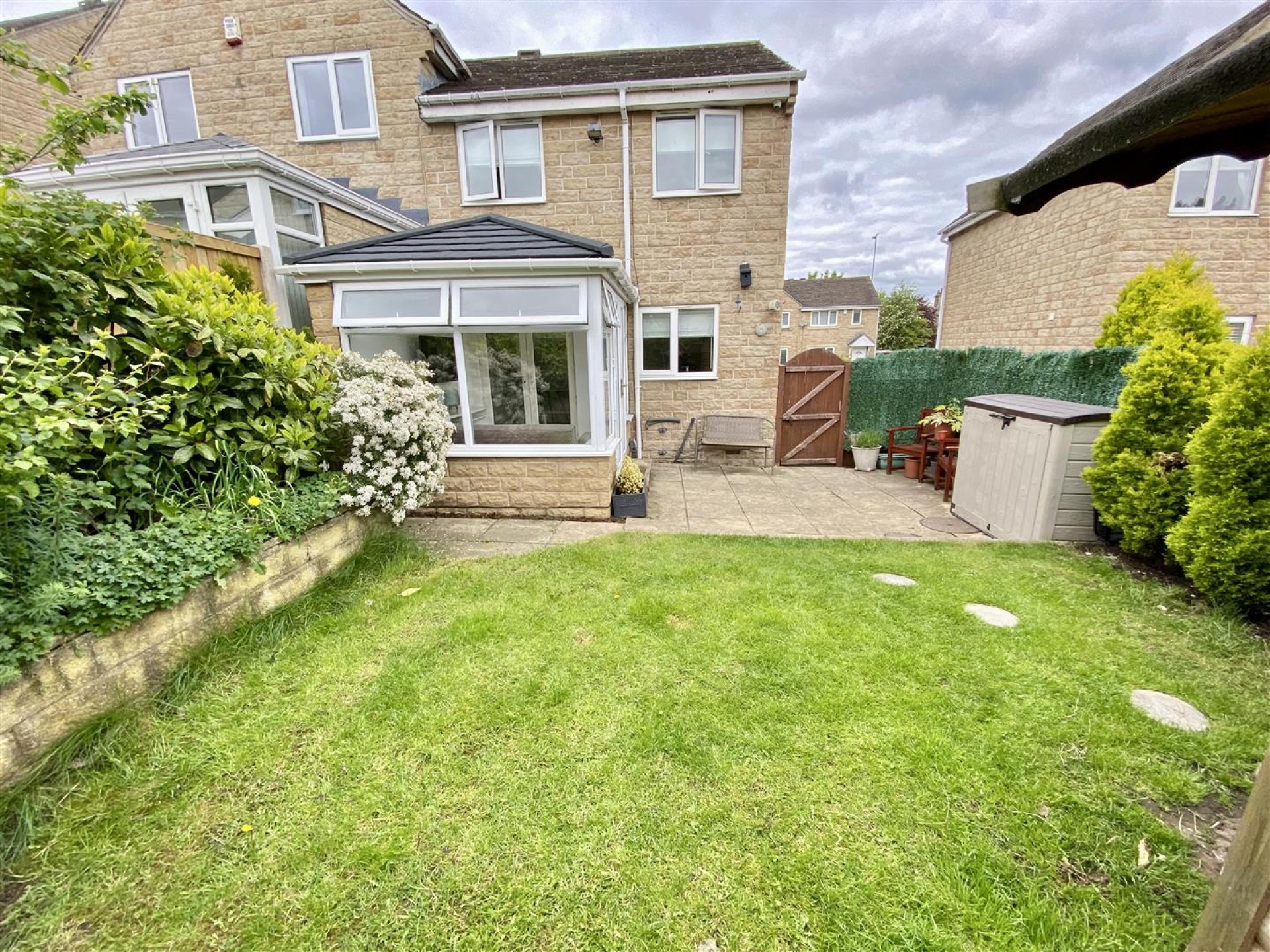 Images for Oakleigh Gardens, Mirfield