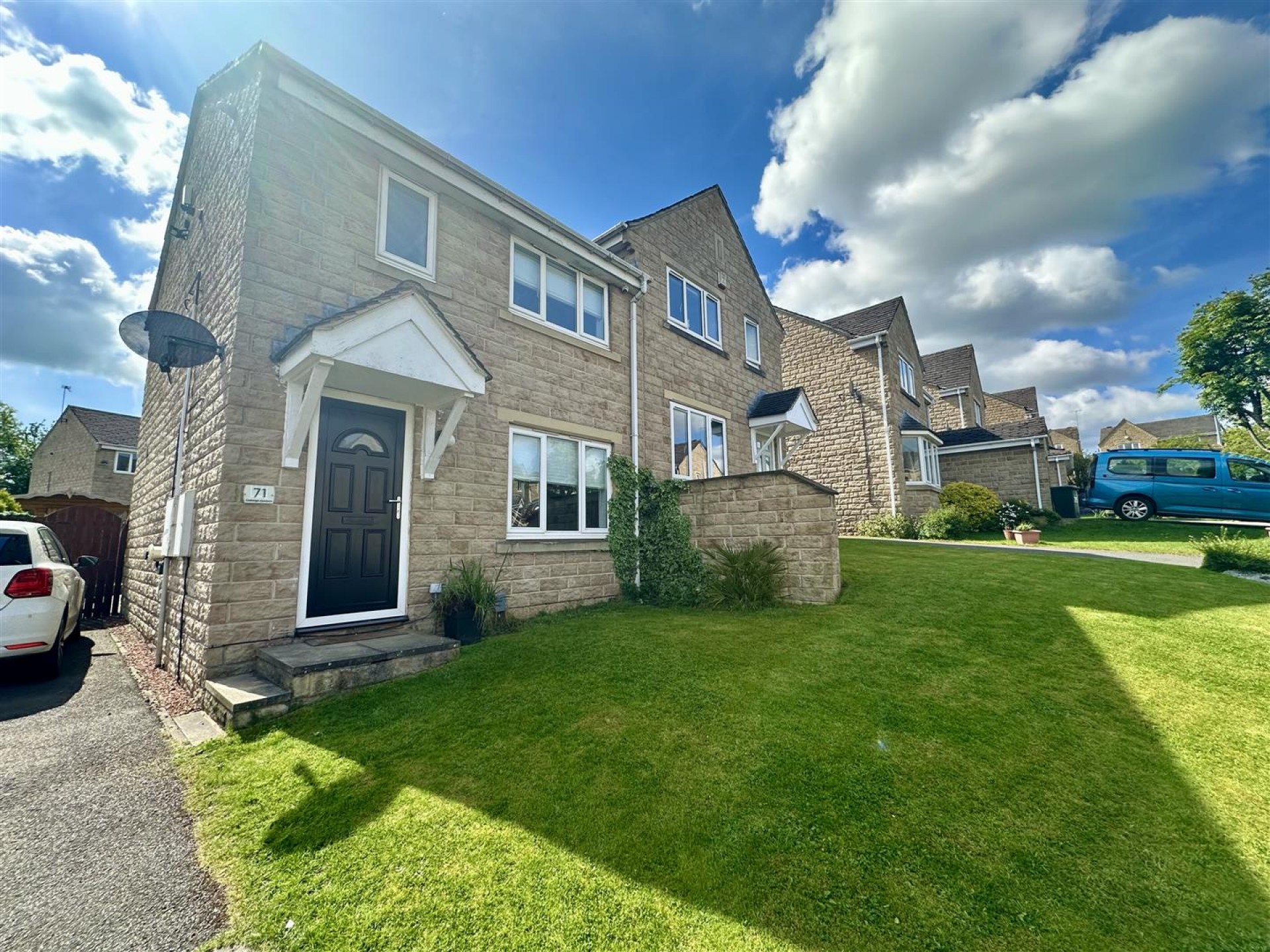 Images for Oakleigh Gardens, Mirfield