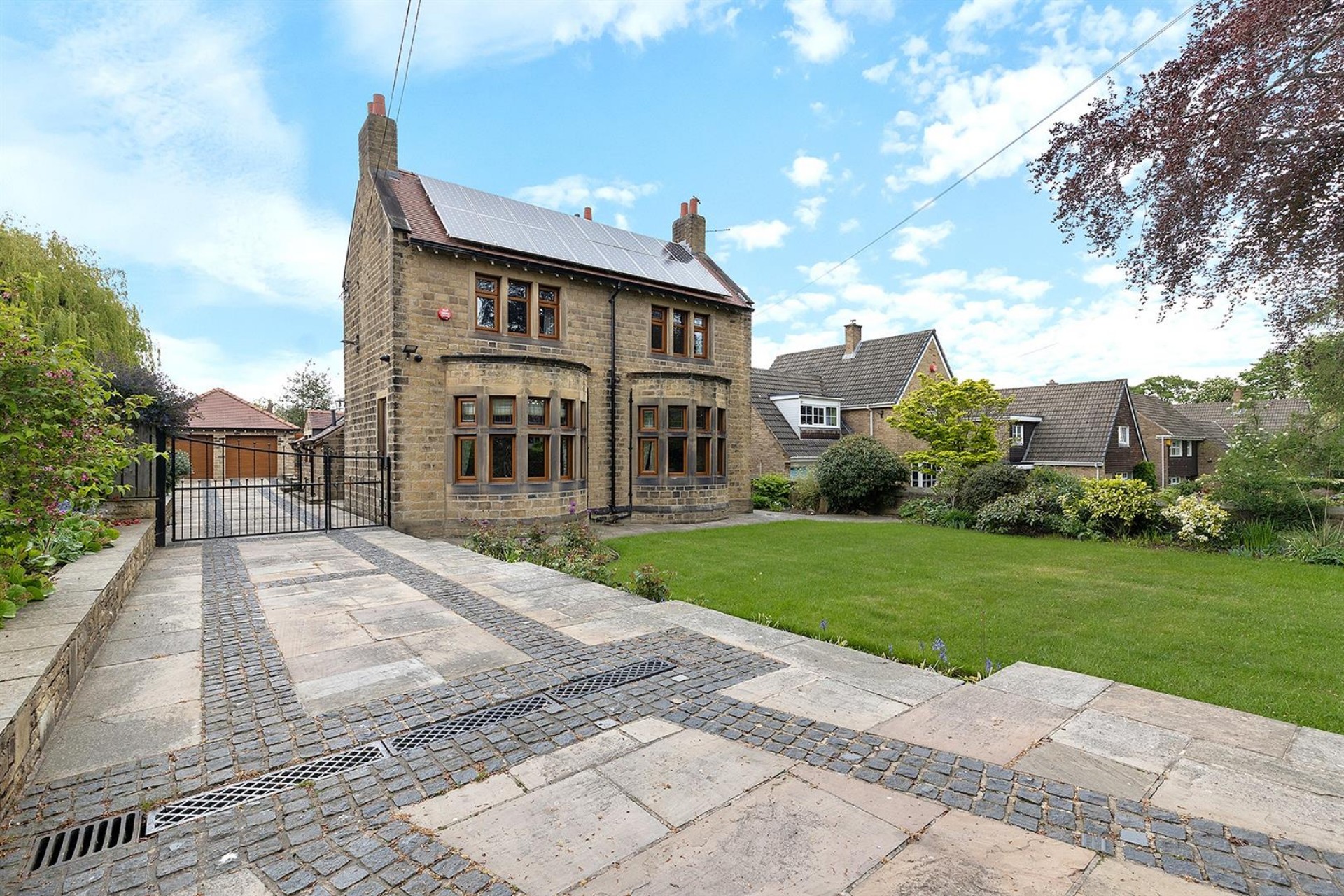 Images for Fenay Lane, Almondbury, Huddersfield