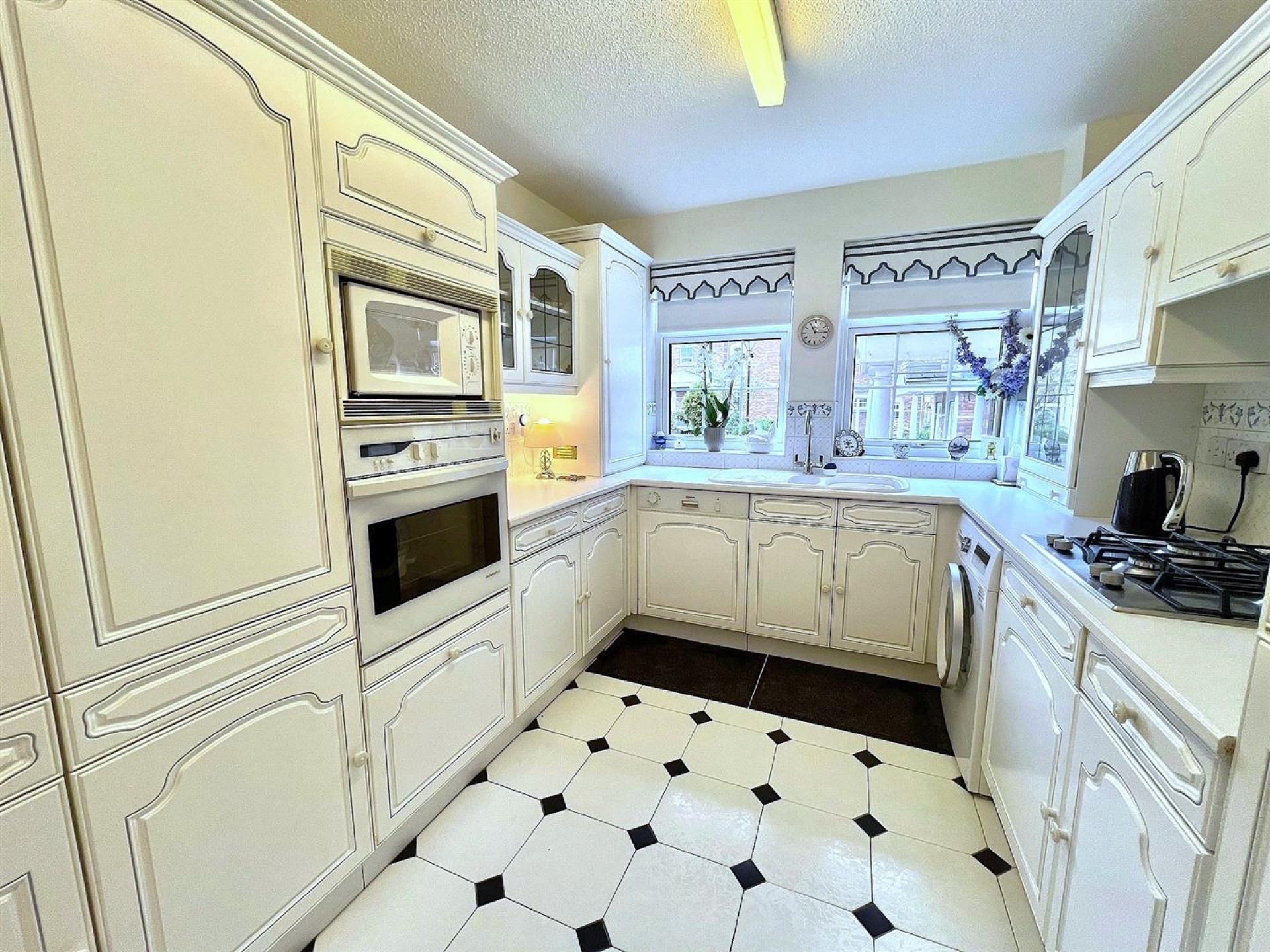 Images for Sandringham Court, Huddersfield