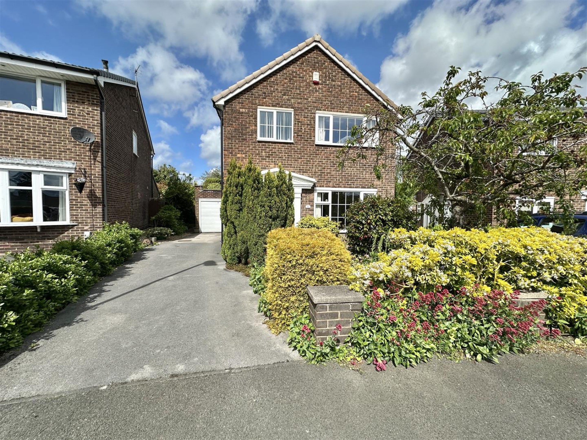 Images for Uplands Drive, Mirfield