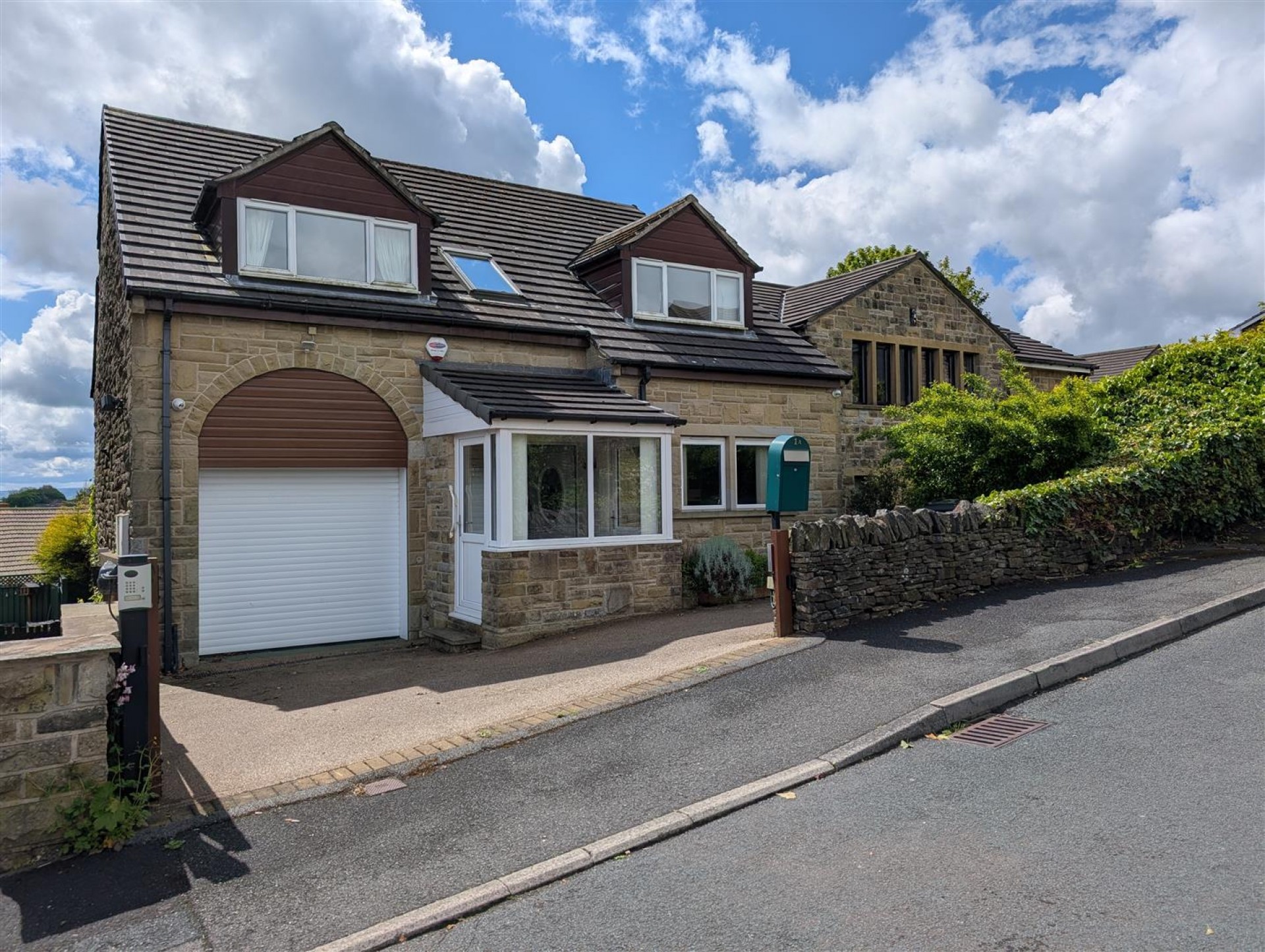 Images for Alderstone Rise, Huddersfield