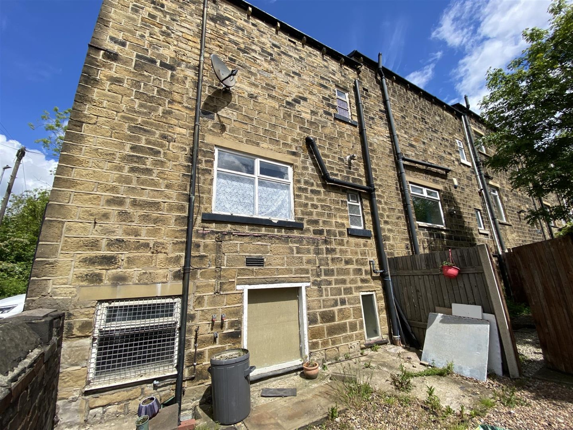 Images for Chapel Lane, Moldgreen, Huddersfield