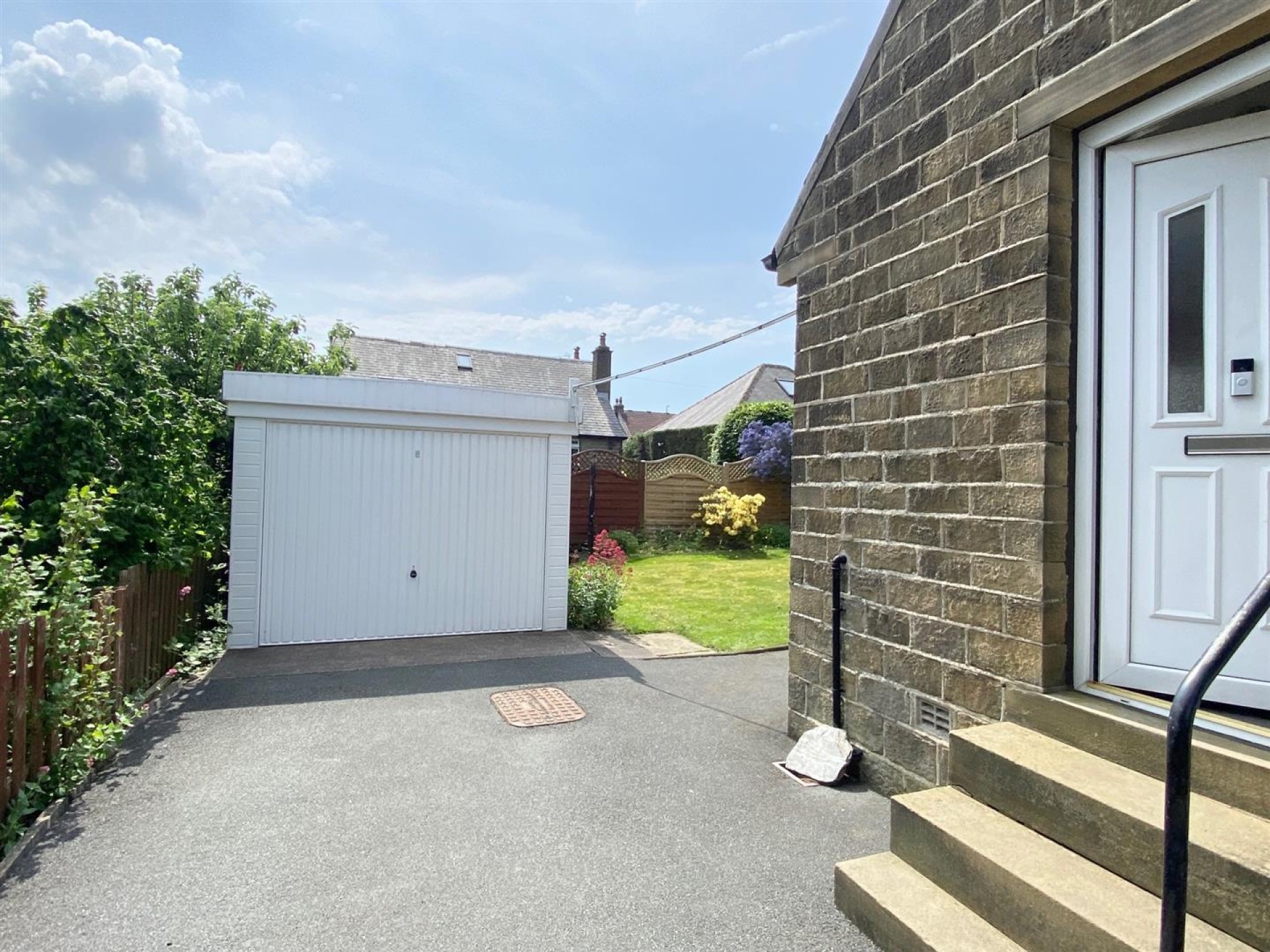 Images for Stonefield Avenue, Huddersfield