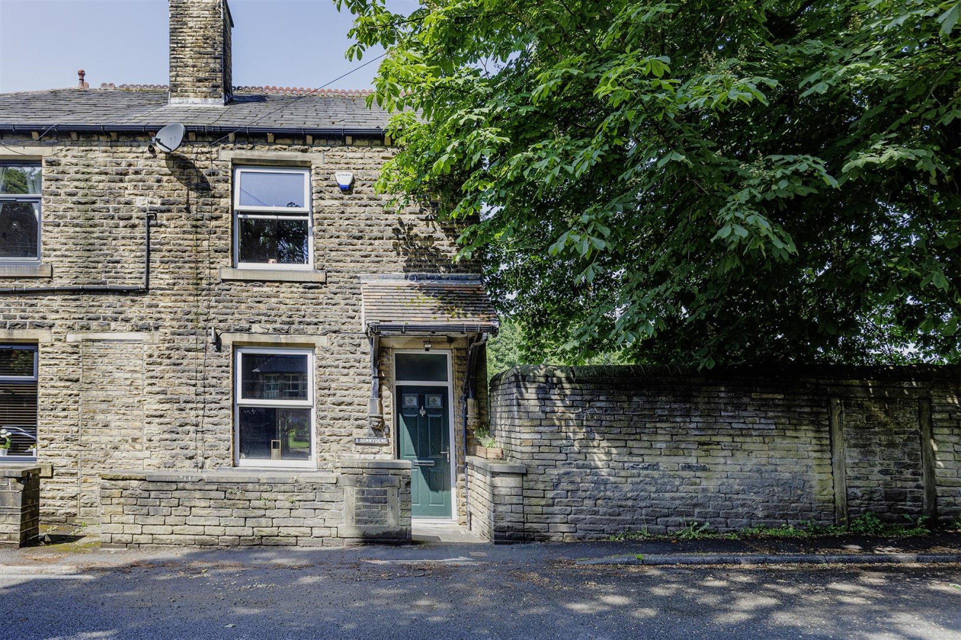 Images for Sunnydene, Rastrick Common, Brighouse