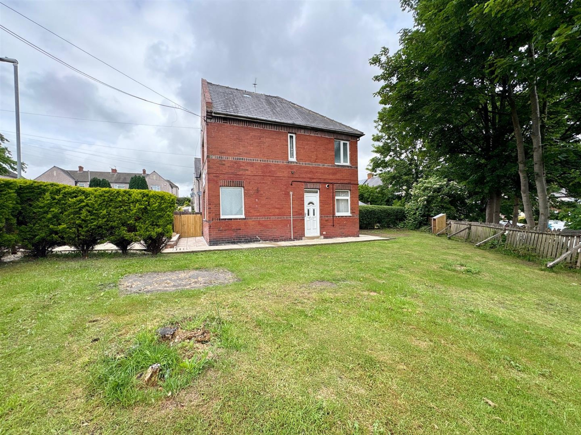 Images for Ovenden Close, Halifax