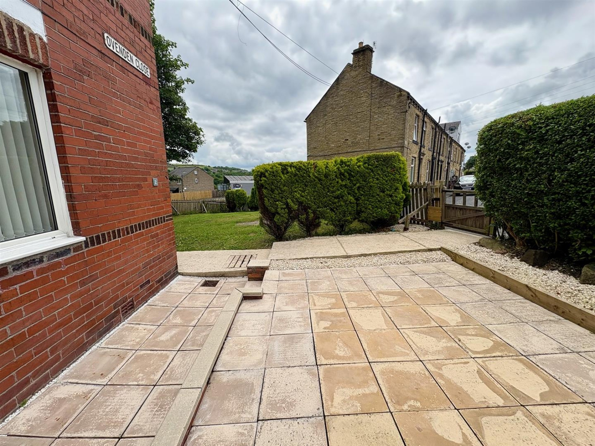 Images for Ovenden Close, Halifax